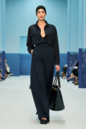 00021-max-mara-spring-2023-ready-to-wear-credit-gorunway