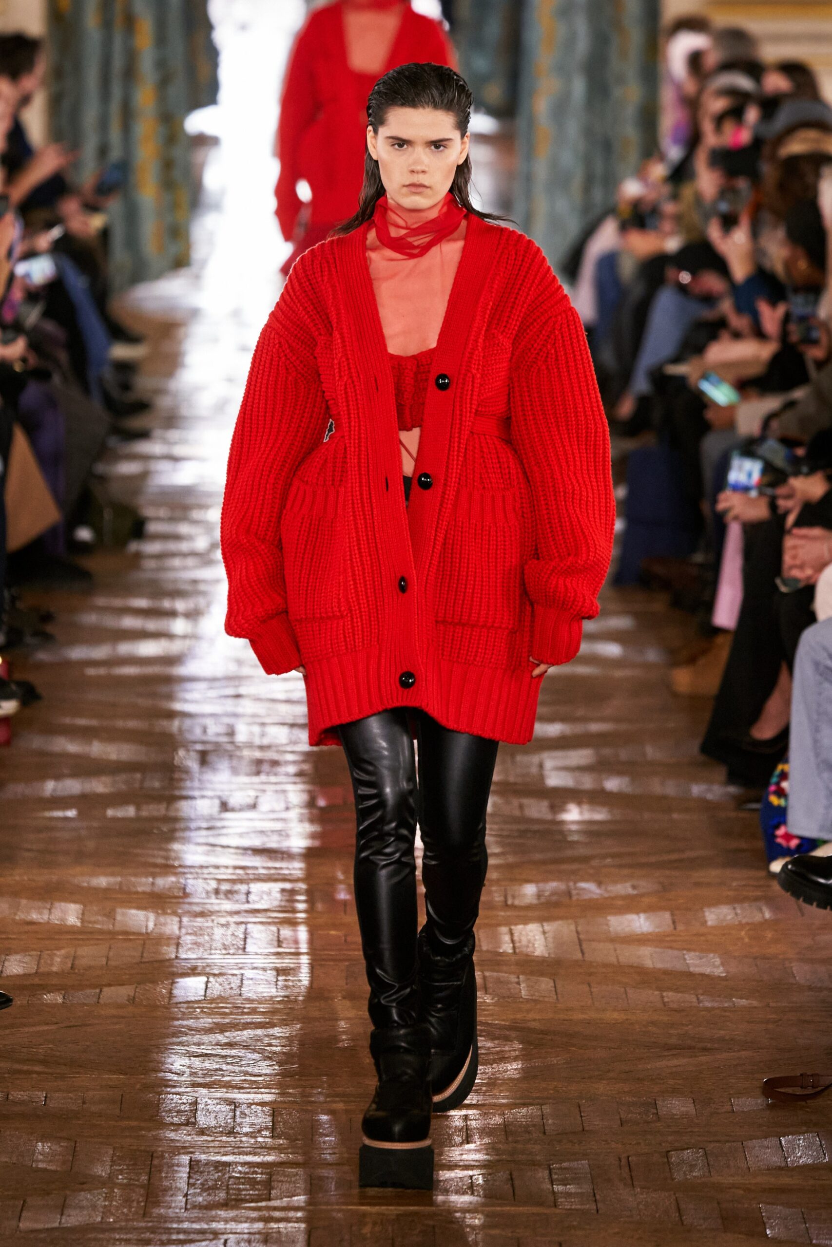 00021-sacai-fall-2022-ready-to-wear-paris-credit-gorunway-1.jpg