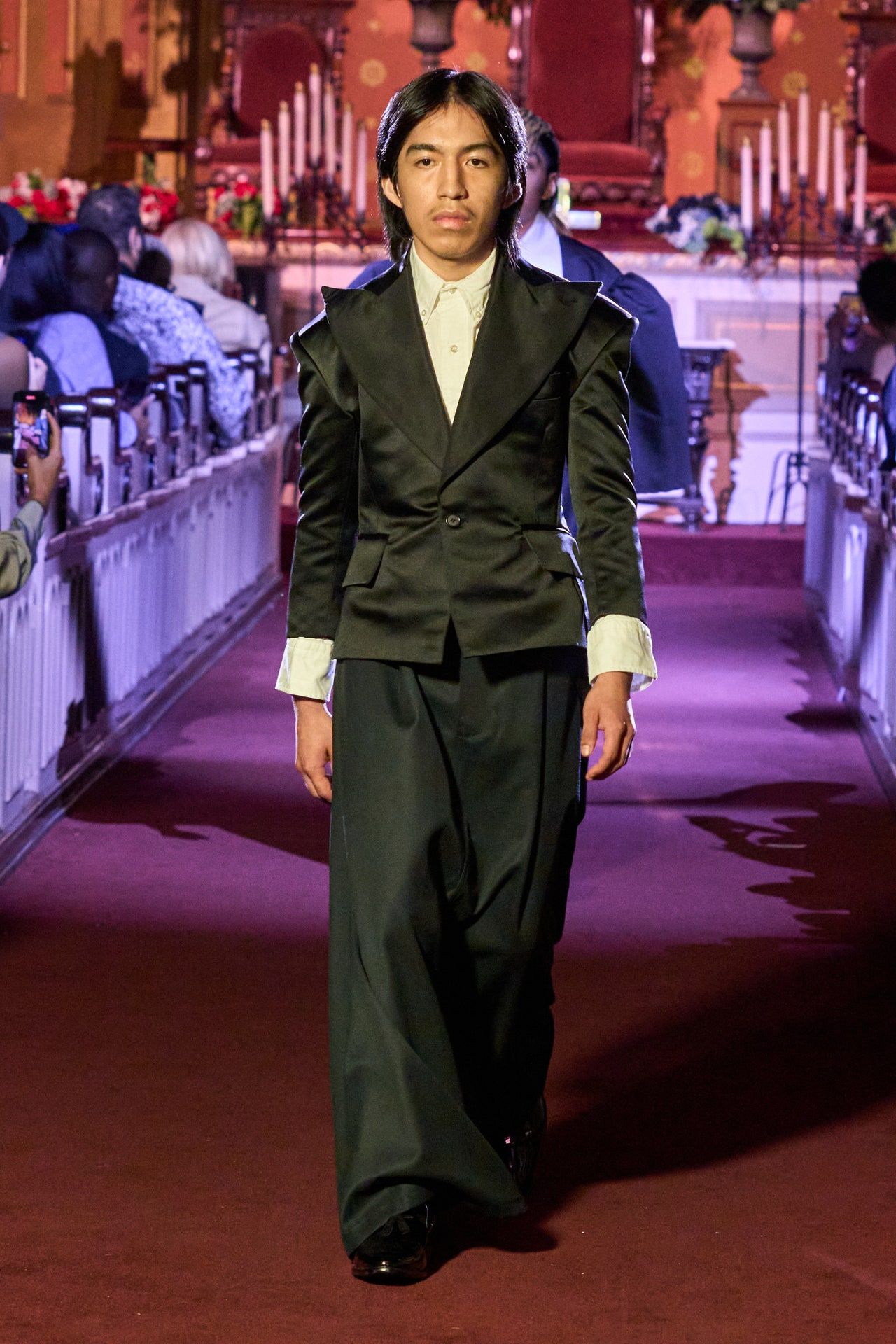 00021-willy-chavarria-spring-2023-menswear-credit-gorunway