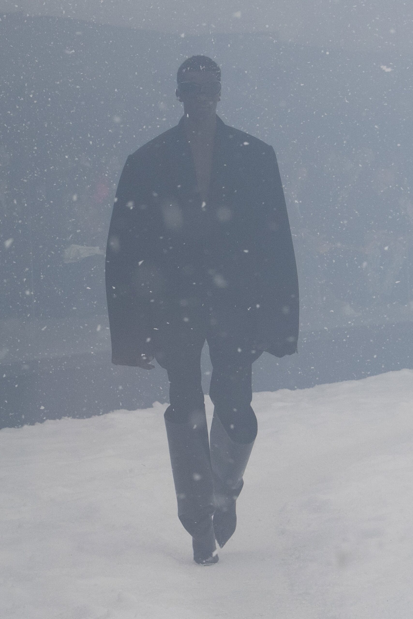 00022-balenciaga-fall-2022-ready-to-wear-paris-credit-brand-1.jpg