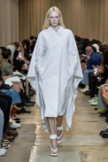 00022-burberry-spring-2023-ready-to-wear-credit-brand