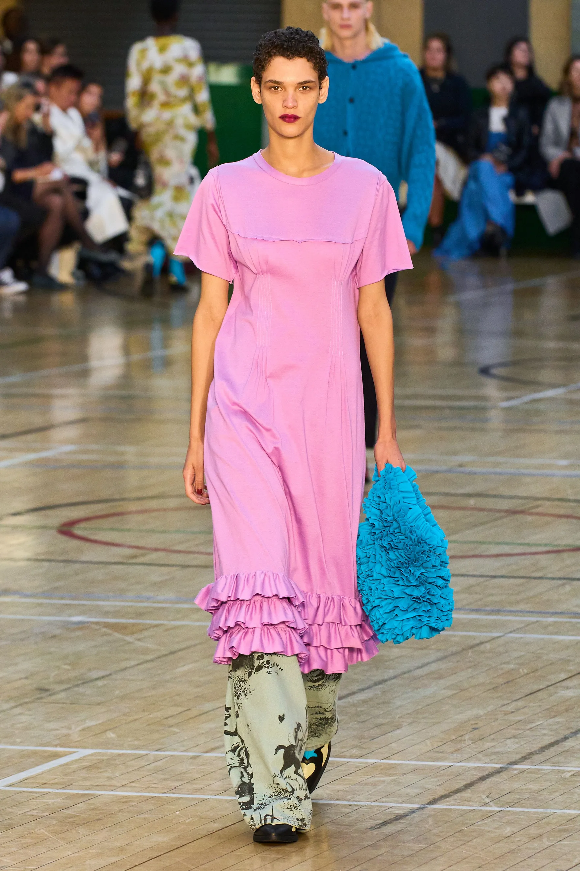 00022-molly-goddard-spring-2023-ready-to-wear-credit-gorunway