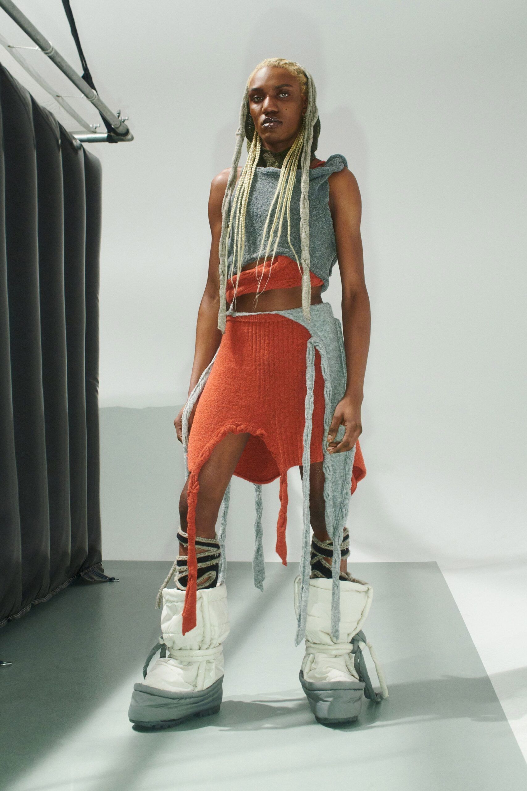 00022-ottolinger-fall-2022-ready-to-wear-paris-credit-mark-peckmezian-1.jpg