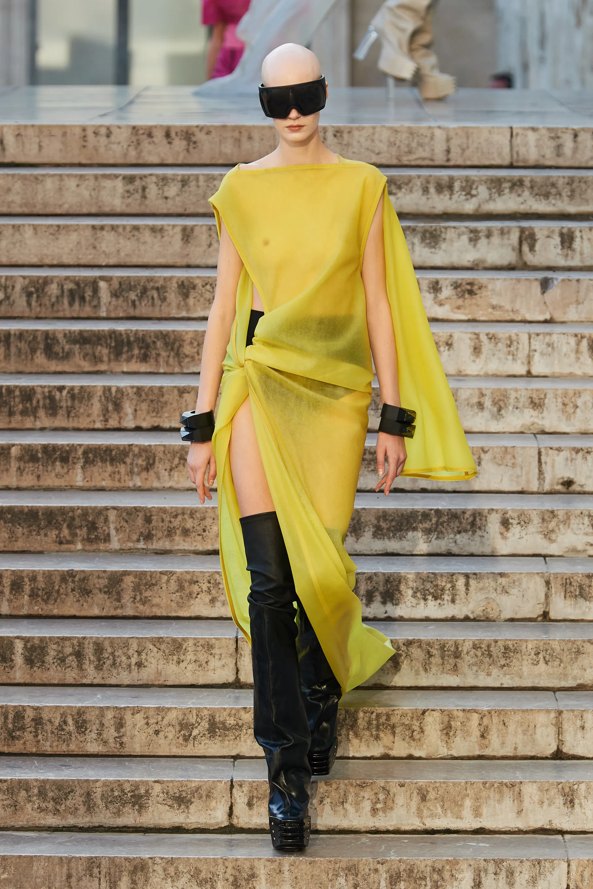 00022-rick-owens-spring-2023-ready-to-wear-credit-gorunway