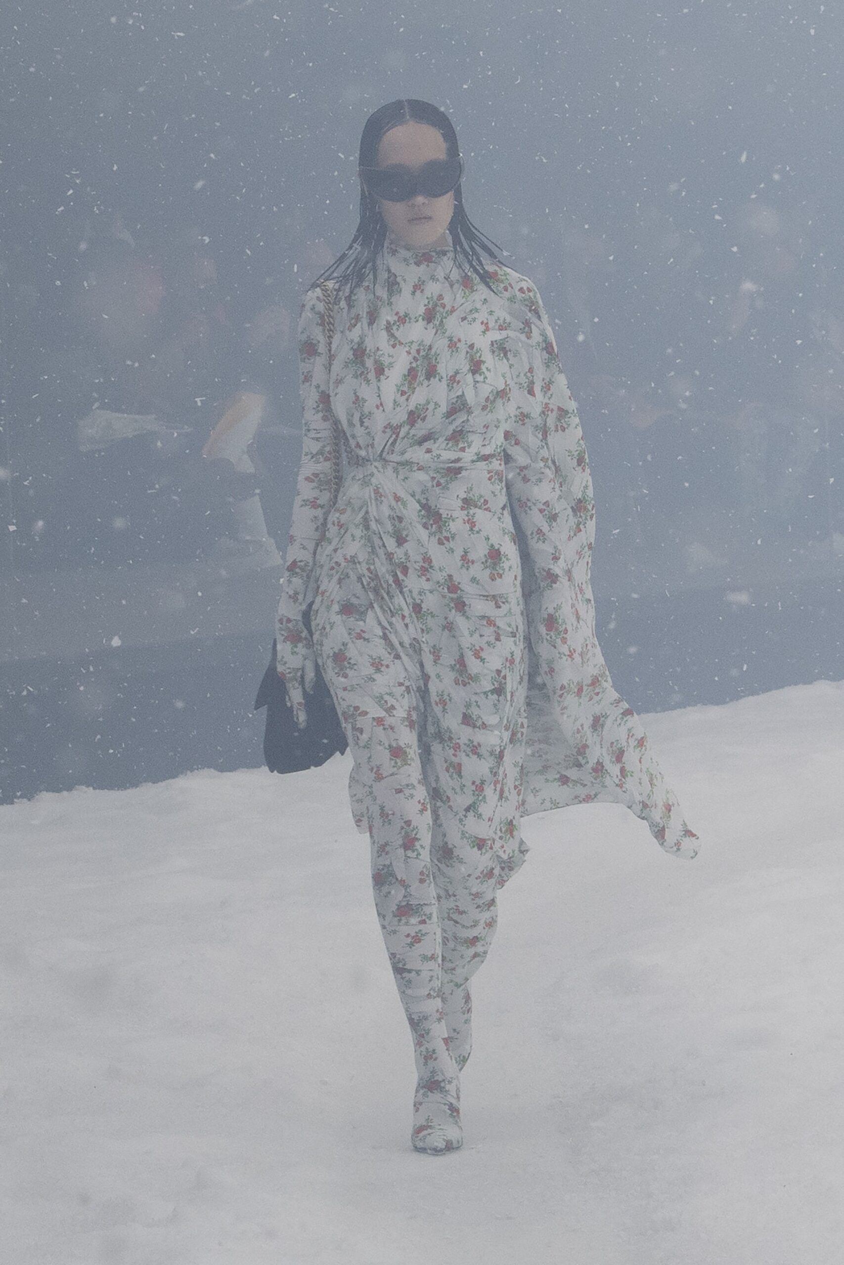 00023-balenciaga-fall-2022-ready-to-wear-paris-credit-brand-1.jpg