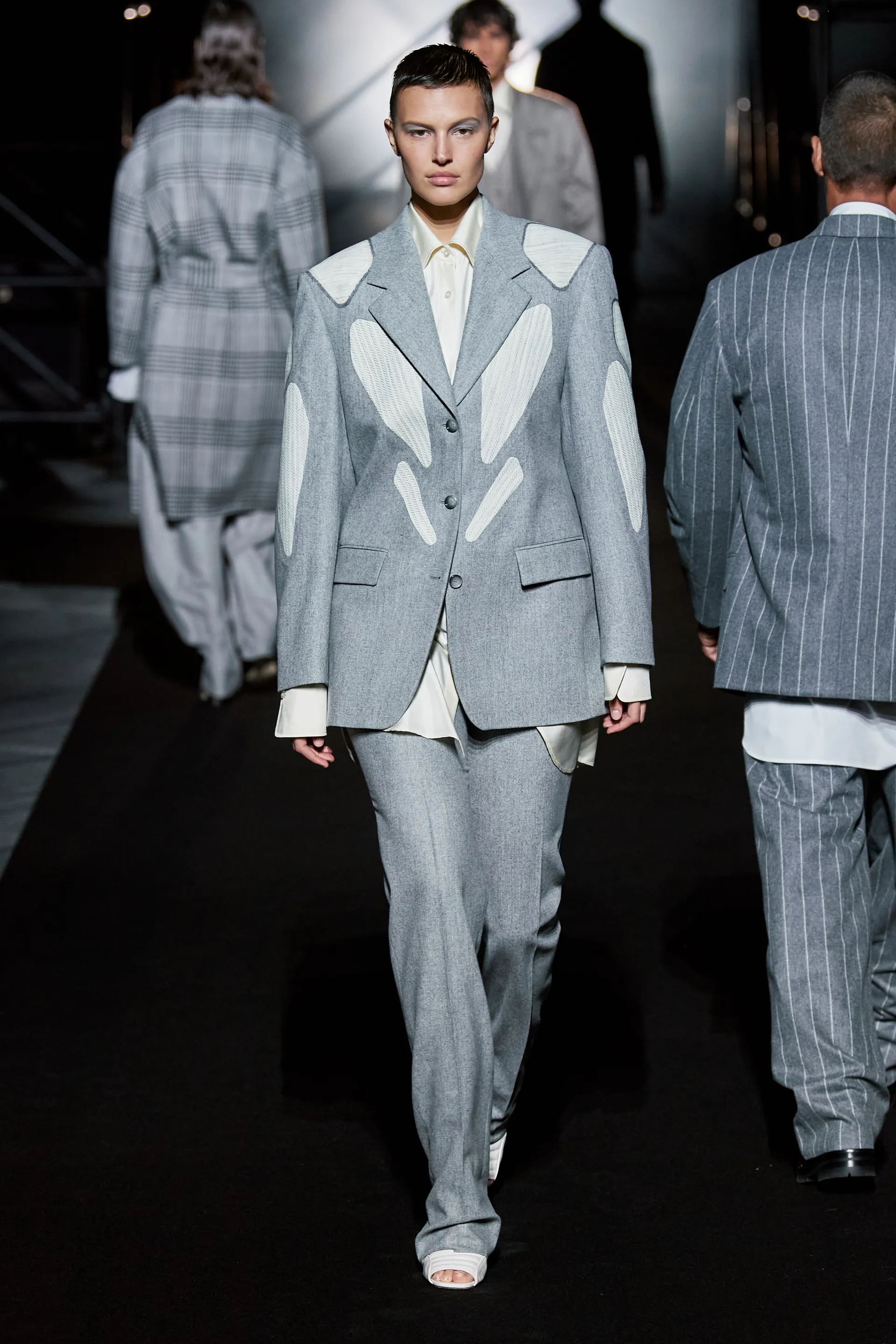00023-boss-fall-2022-ready-to-wear-credit-gorunway