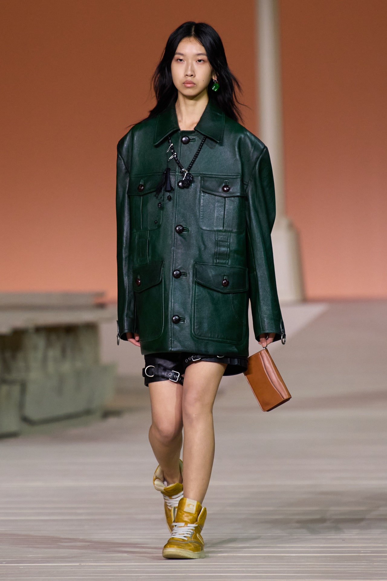 00023-coach-spring-2023-ready-to-wear-credit-gorunway