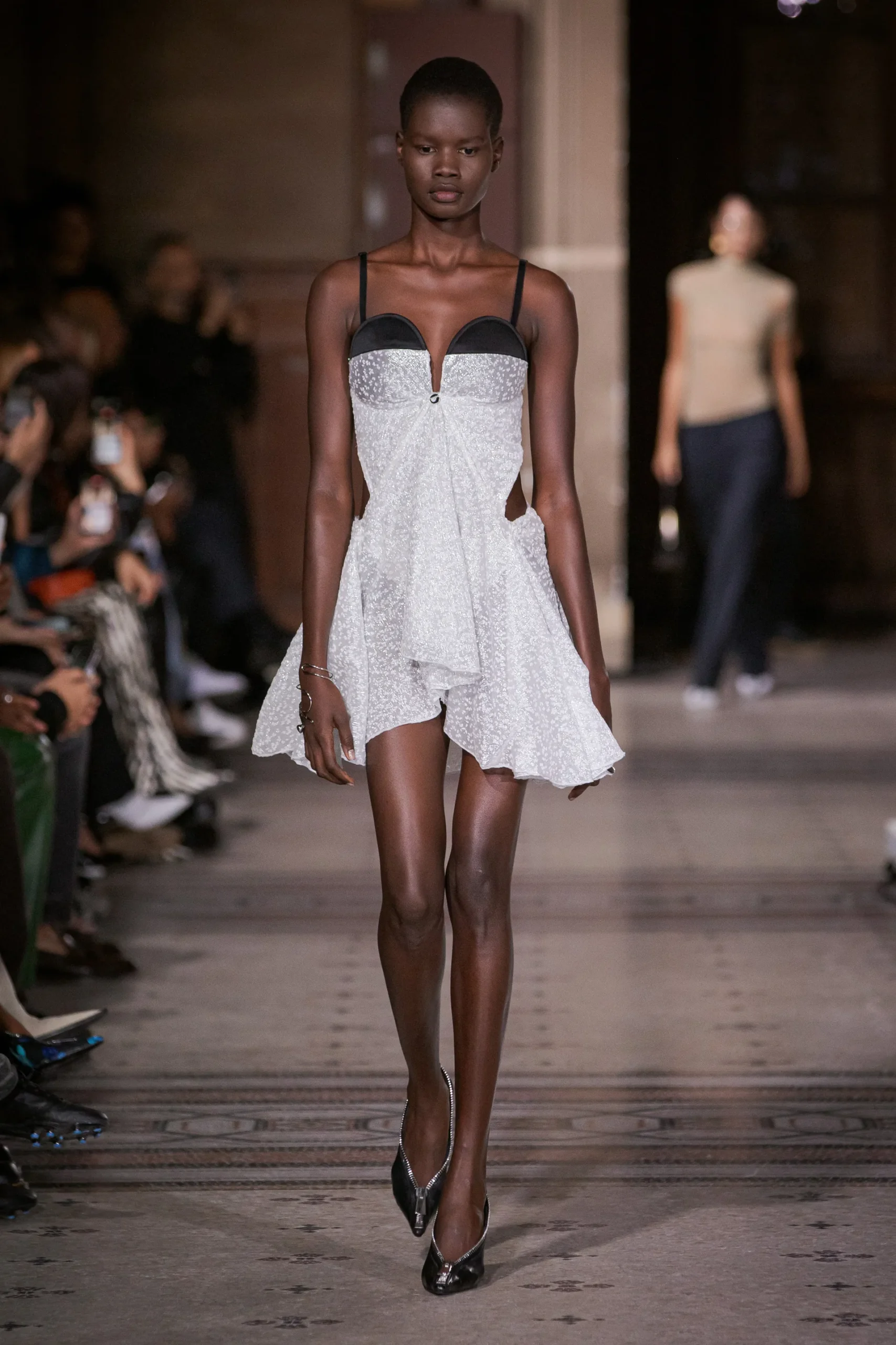 00023-coperni-spring-2023-ready-to-wear-credit-brand