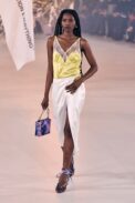00023-off-white-fall-2022-ready-to-wear-paris-credit-gorunway-1.jpeg