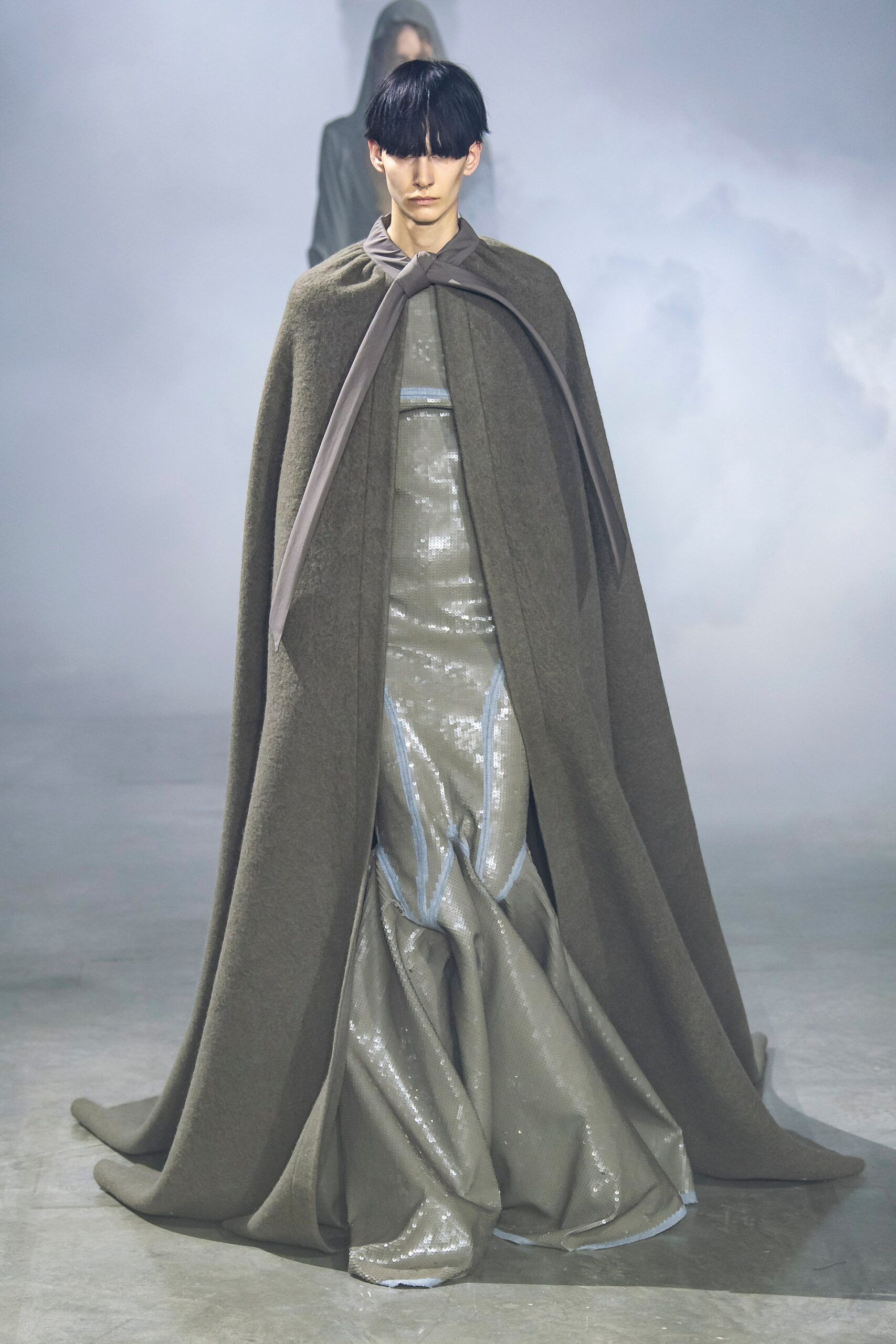 00023-rick-owens-fall-2022-ready-to-wear-paris-credit-gorunway-3.jpg