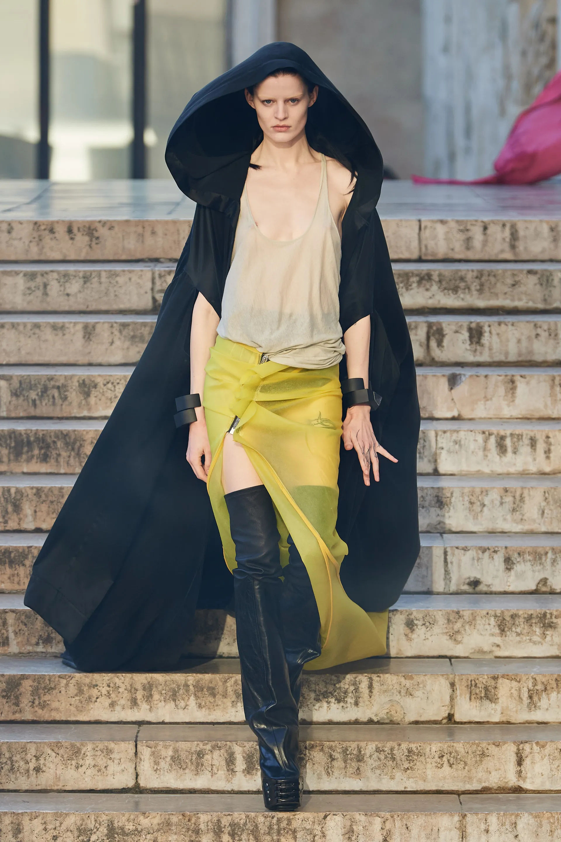 00023-rick-owens-spring-2023-ready-to-wear-credit-gorunway