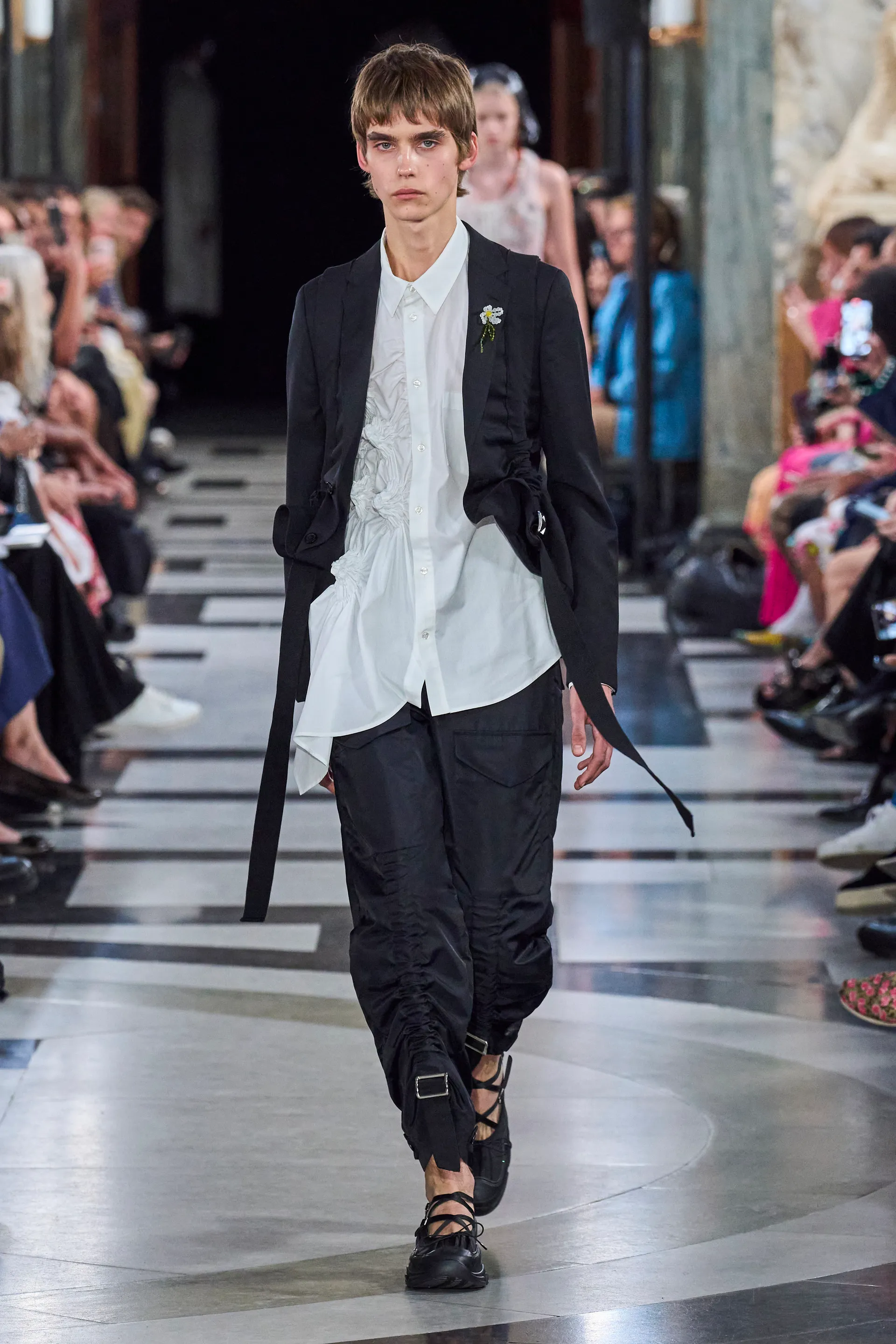 00023-simone-rocha-spring-2023-ready-to-wear-credit-gorunway