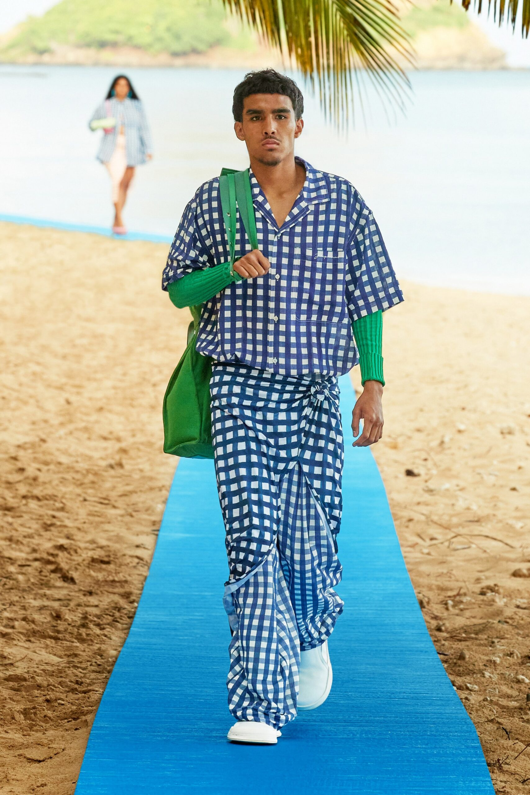 00024-jacquemus-spring-2022-ready-to-wear-credit-brand-1.jpg