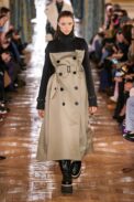 00024-sacai-fall-2022-ready-to-wear-paris-credit-gorunway-1.jpg