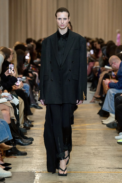 00025-burberry-spring-2023-ready-to-wear-credit-brand