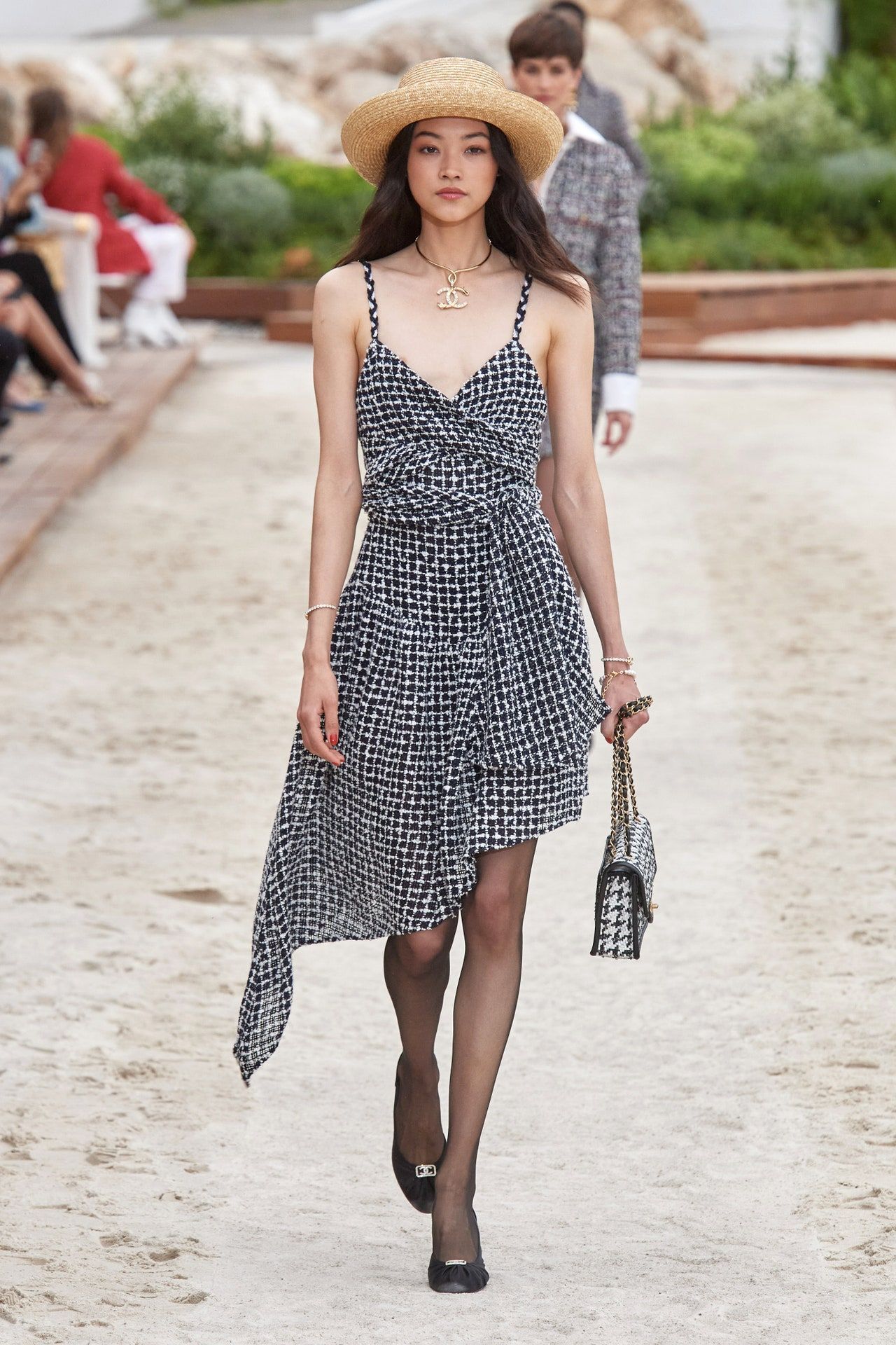 00025-chanel-resort-2023-monaco-credit-gorunway-1.jpeg
