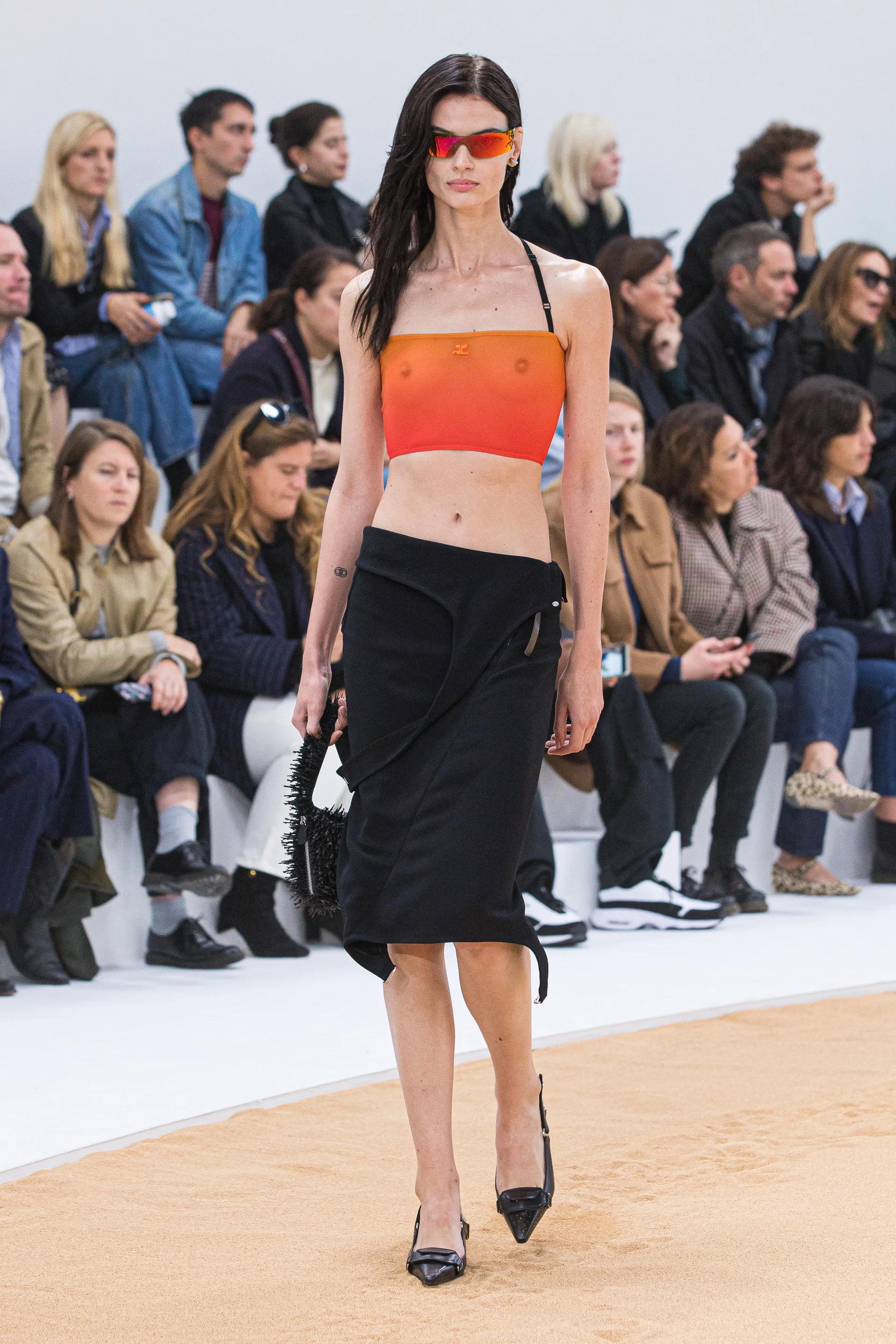 00025-courreges-spring-2023-ready-to-wear-credit-brand