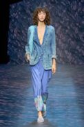 00025-emporio-armani-spring-2023-ready-to-wear-credit-gorunway