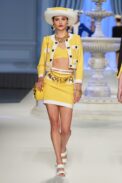 00025-moschino-spring-2023-ready-to-wear-credit-gorunway