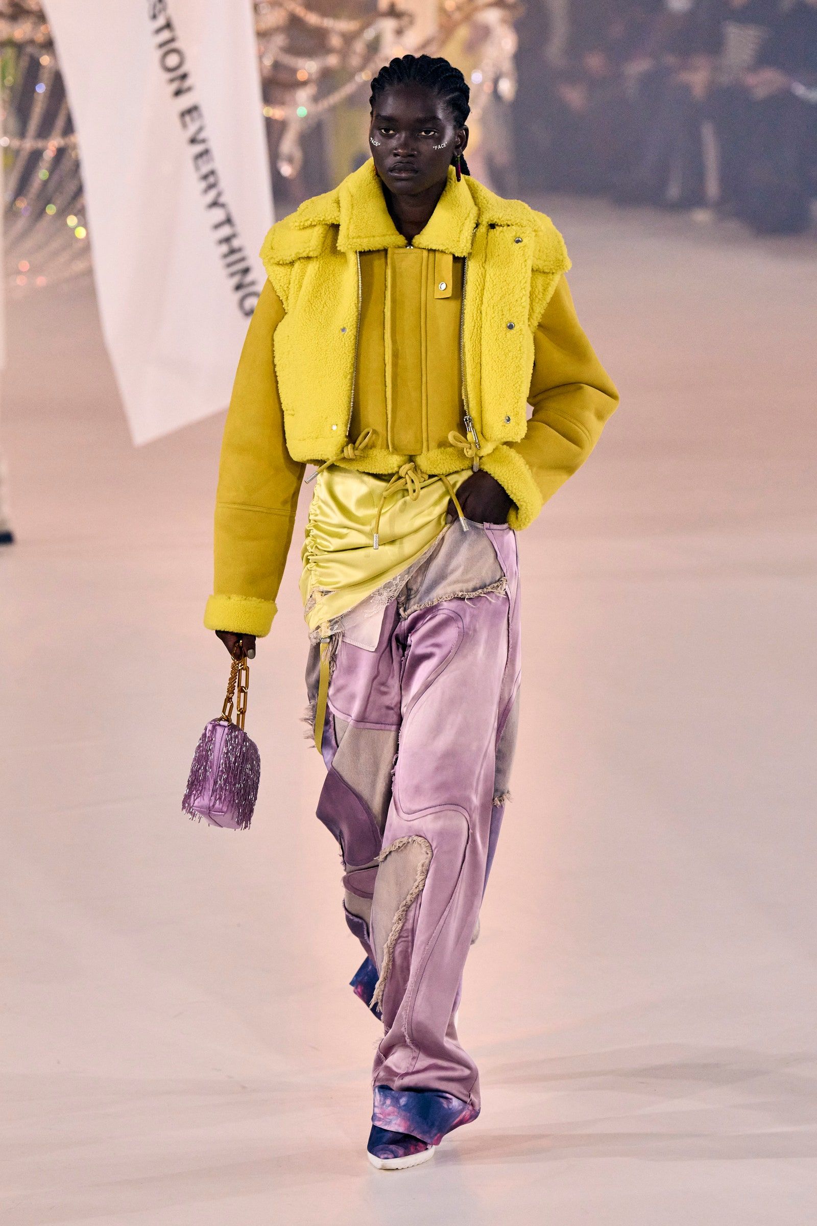 00025-off-white-fall-2022-ready-to-wear-paris-credit-gorunway-1.jpeg