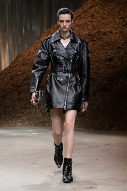 00026-alexander-mcqueen-fall-2022-ready-to-wear-credit-brand-1.jpeg