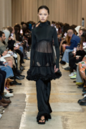 00026-burberry-spring-2023-ready-to-wear-credit-brand