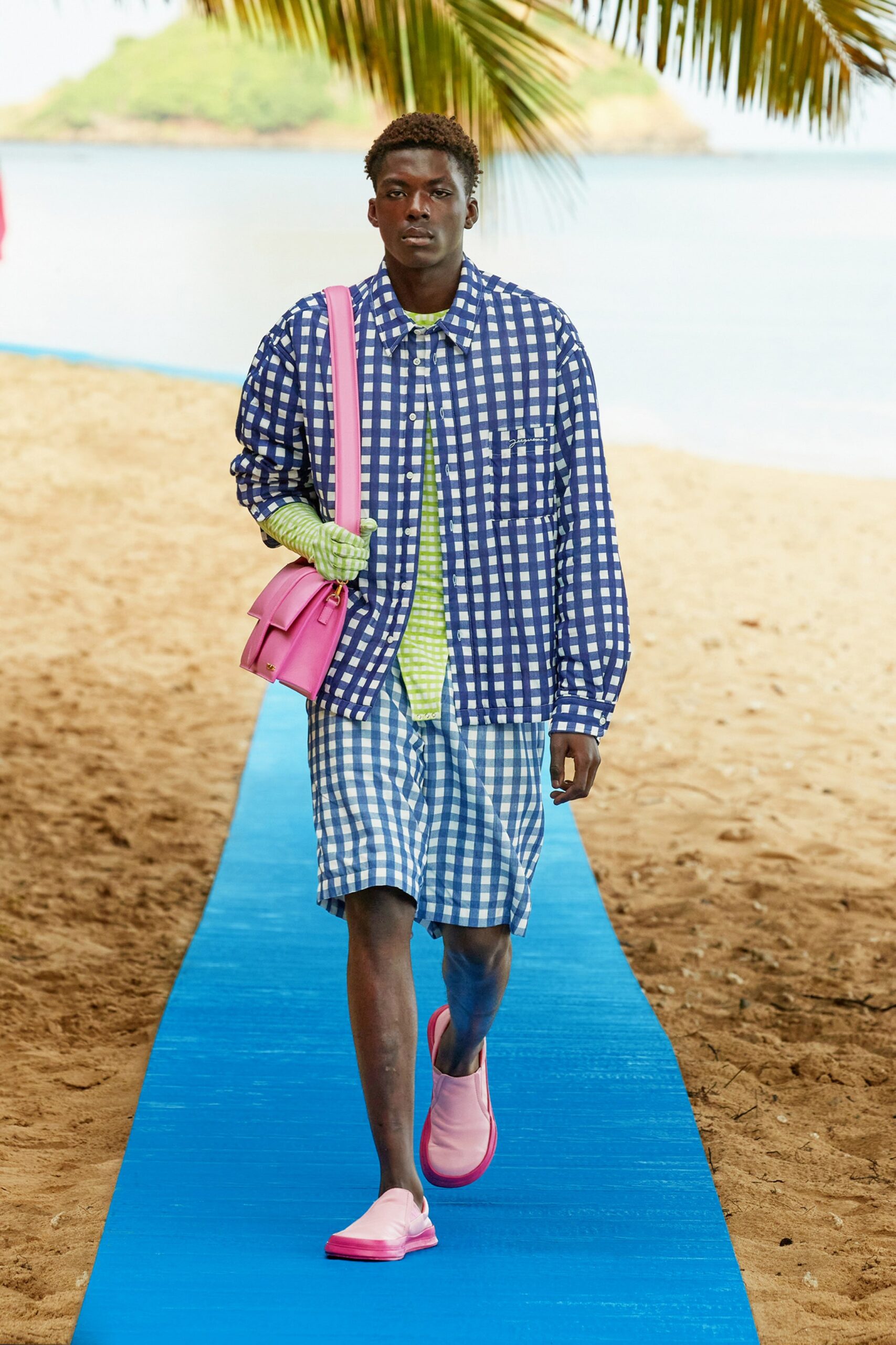 00026-jacquemus-spring-2022-ready-to-wear-credit-brand-1.jpg