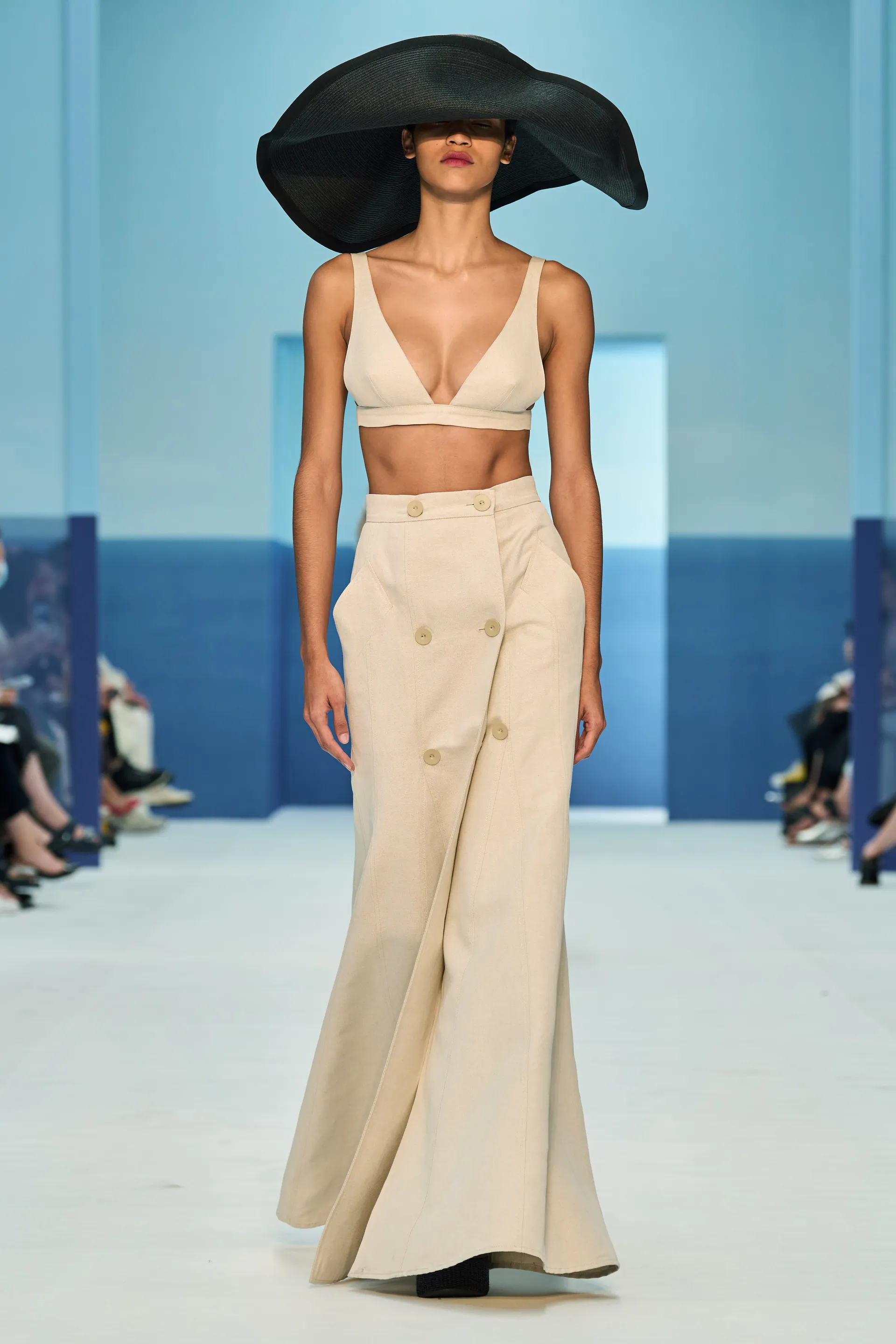 00026-max-mara-spring-2023-ready-to-wear-credit-gorunway