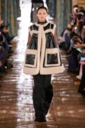 00026-sacai-fall-2022-ready-to-wear-paris-credit-gorunway-1.jpg