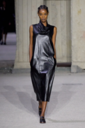 00026-tods-spring-2023-ready-to-wear-credit-gorunway