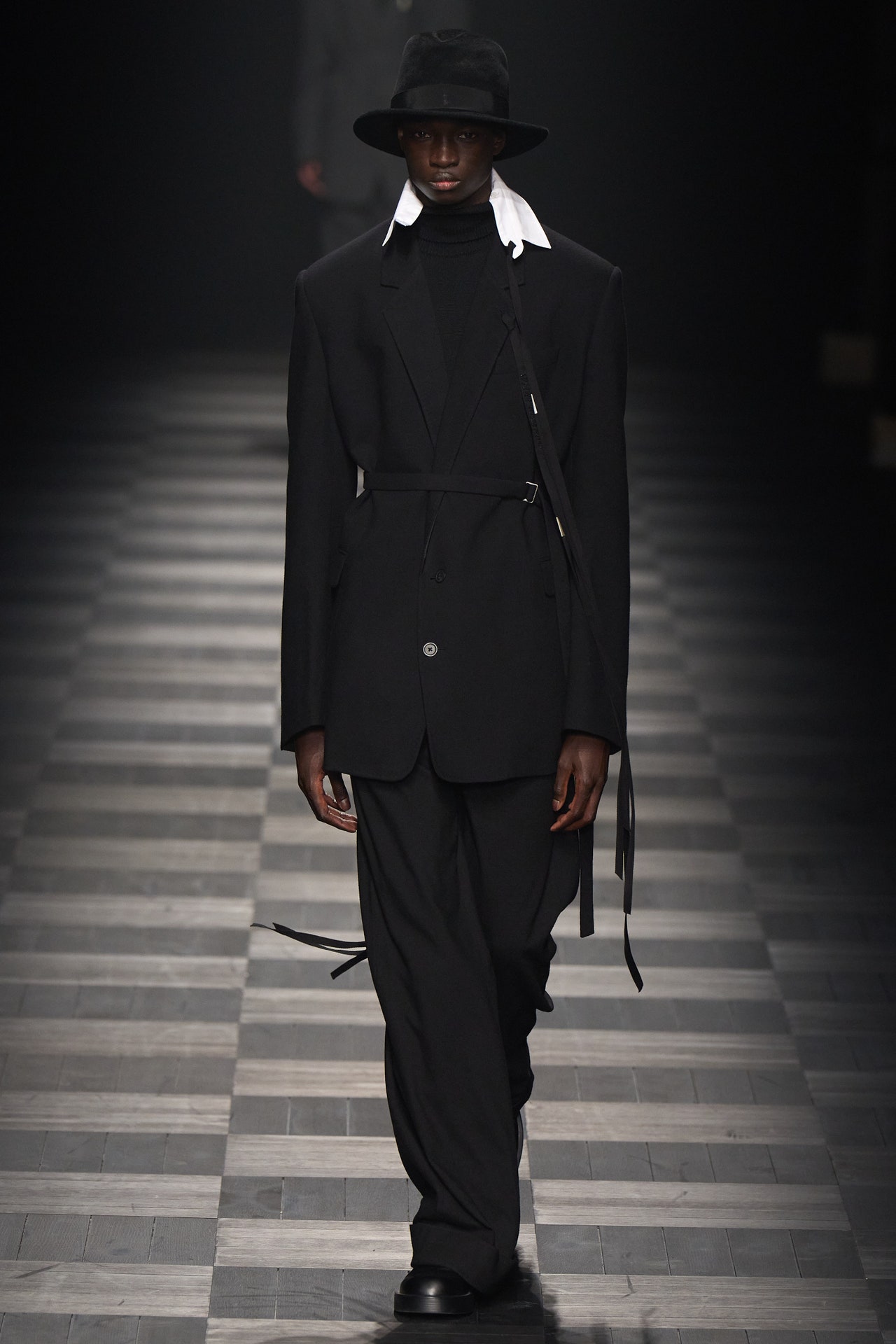 00027-ann-demeulemeester-fall-2022-ready-to-wear-paris-credit-filippo-fior-gorunway-1.jpeg