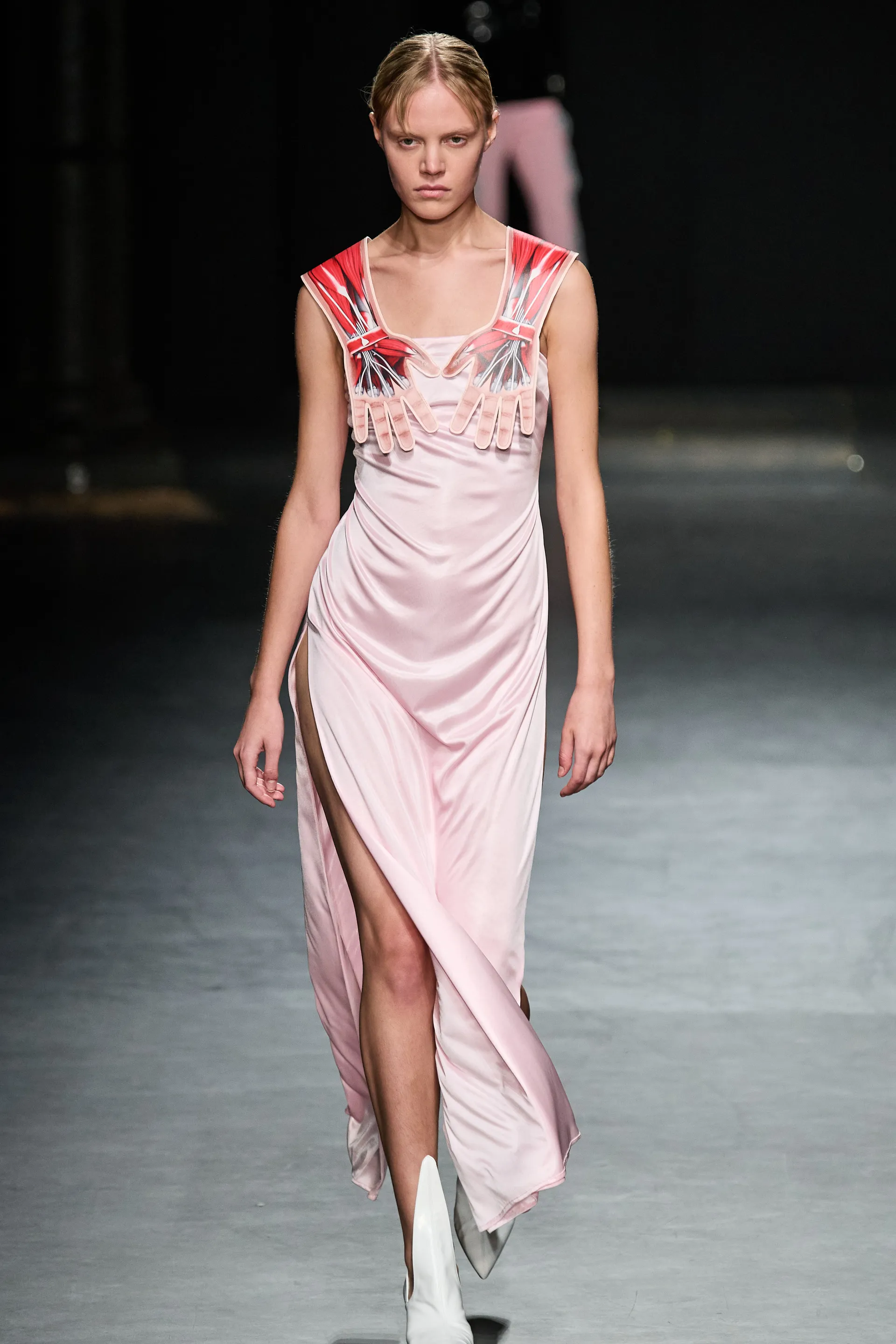 00027-christopher-kane-spring-2023-ready-to-wear-credit-gorunway