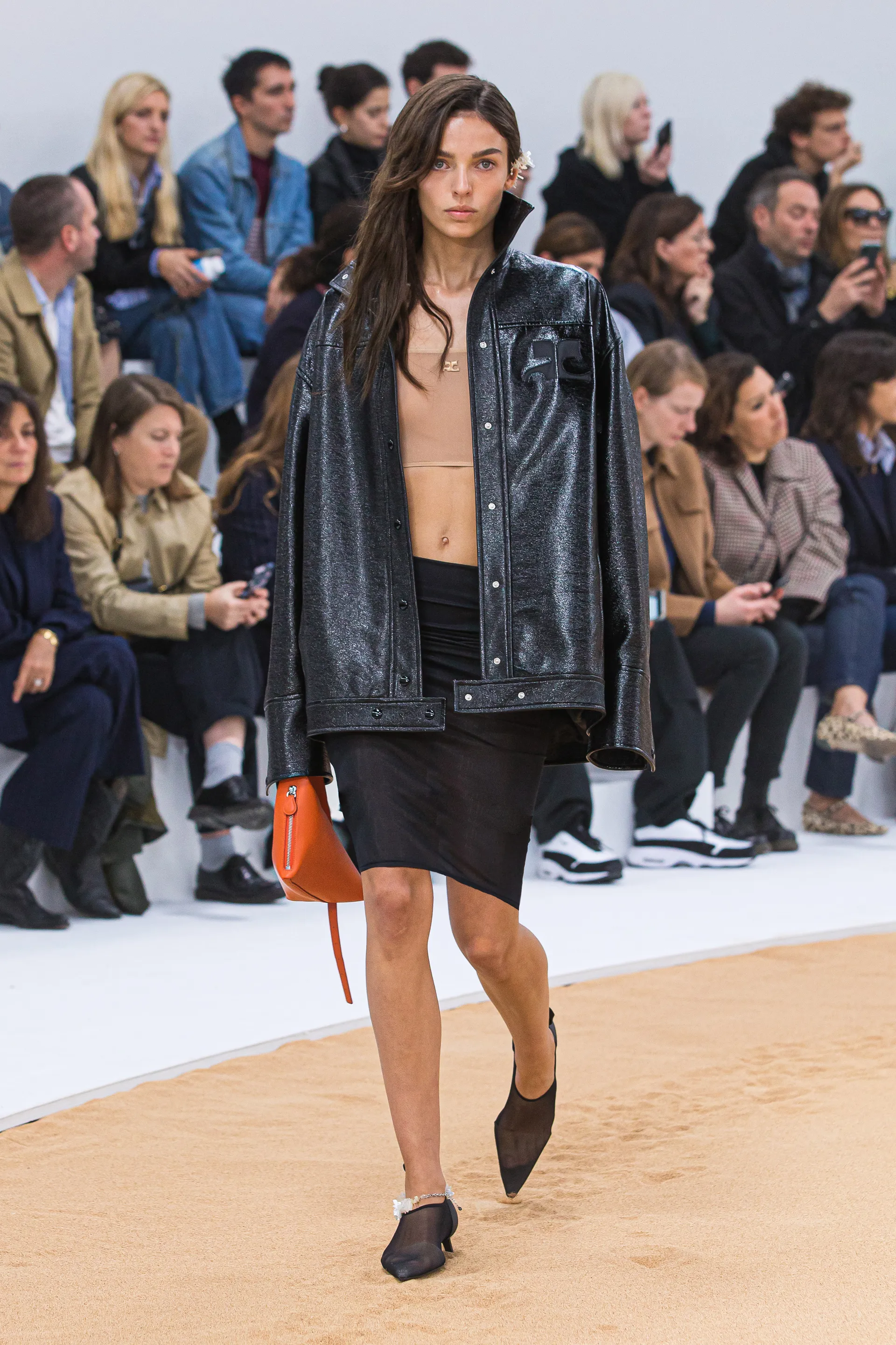 00027-courreges-spring-2023-ready-to-wear-credit-brand