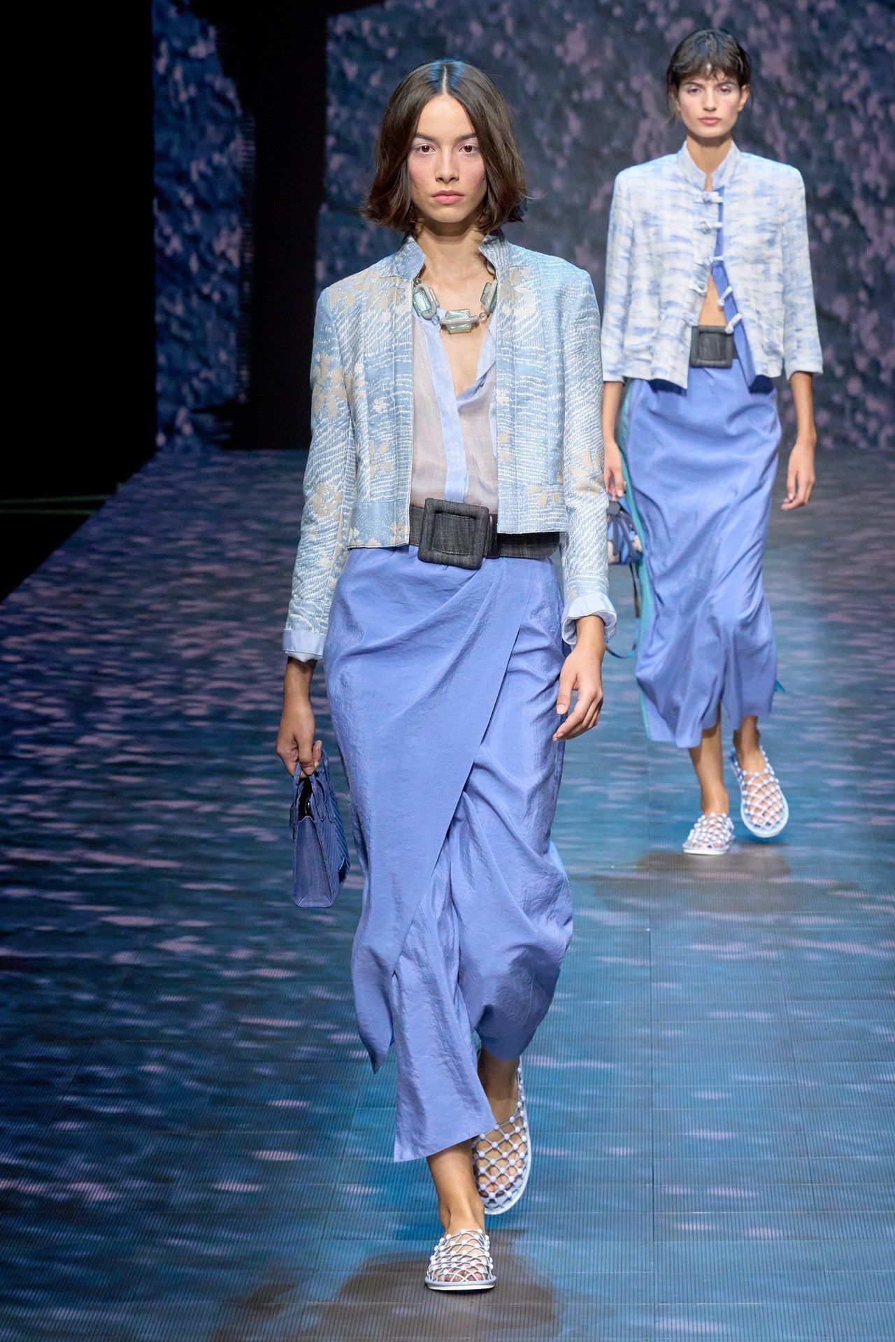 00027-emporio-armani-spring-2023-ready-to-wear-credit-gorunway