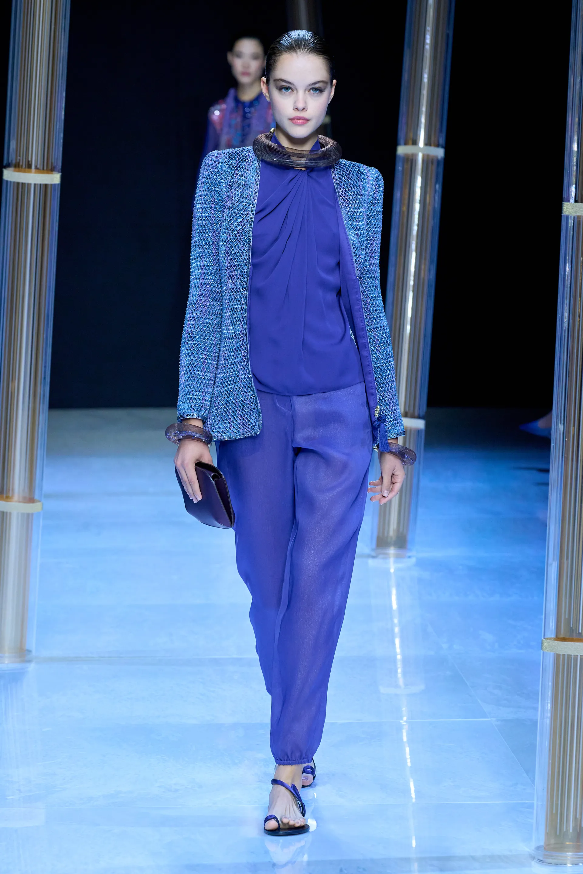 00028-giorgio-armani-spring-2023-ready-to-wear-credit-gorunway