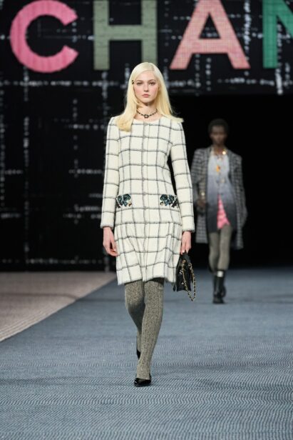 00030-chanel-fall-2022-ready-to-wear-paris-credit-gorunway-1.jpeg