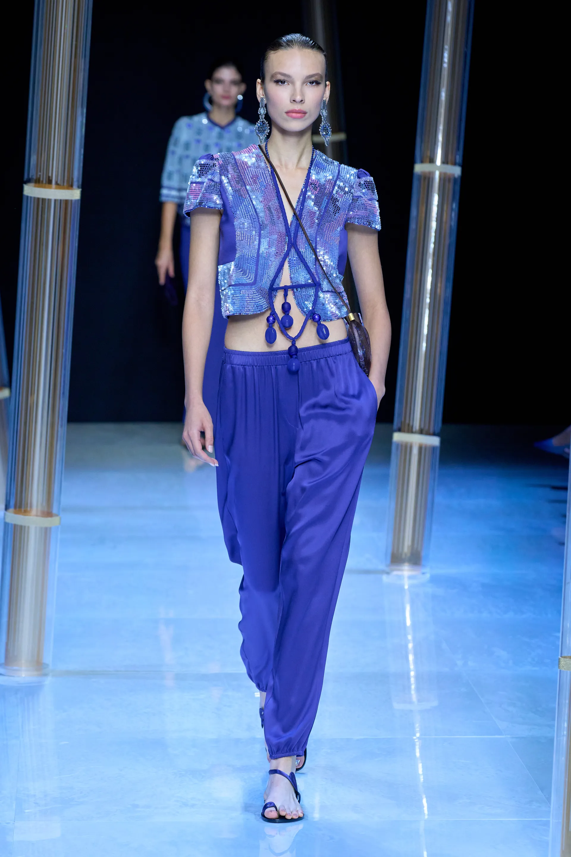 00030-giorgio-armani-spring-2023-ready-to-wear-credit-gorunway