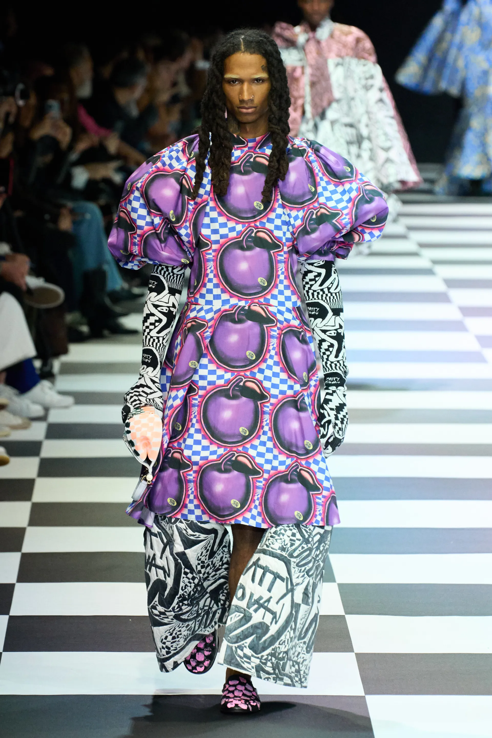 00030-matty-bovan-spring-2023-ready-to-wear-credit-gorunway