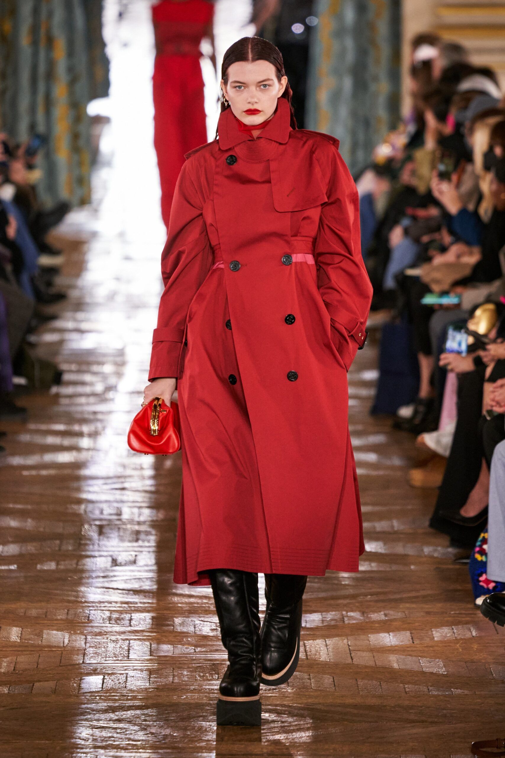 00030-sacai-fall-2022-ready-to-wear-paris-credit-gorunway-1.jpg