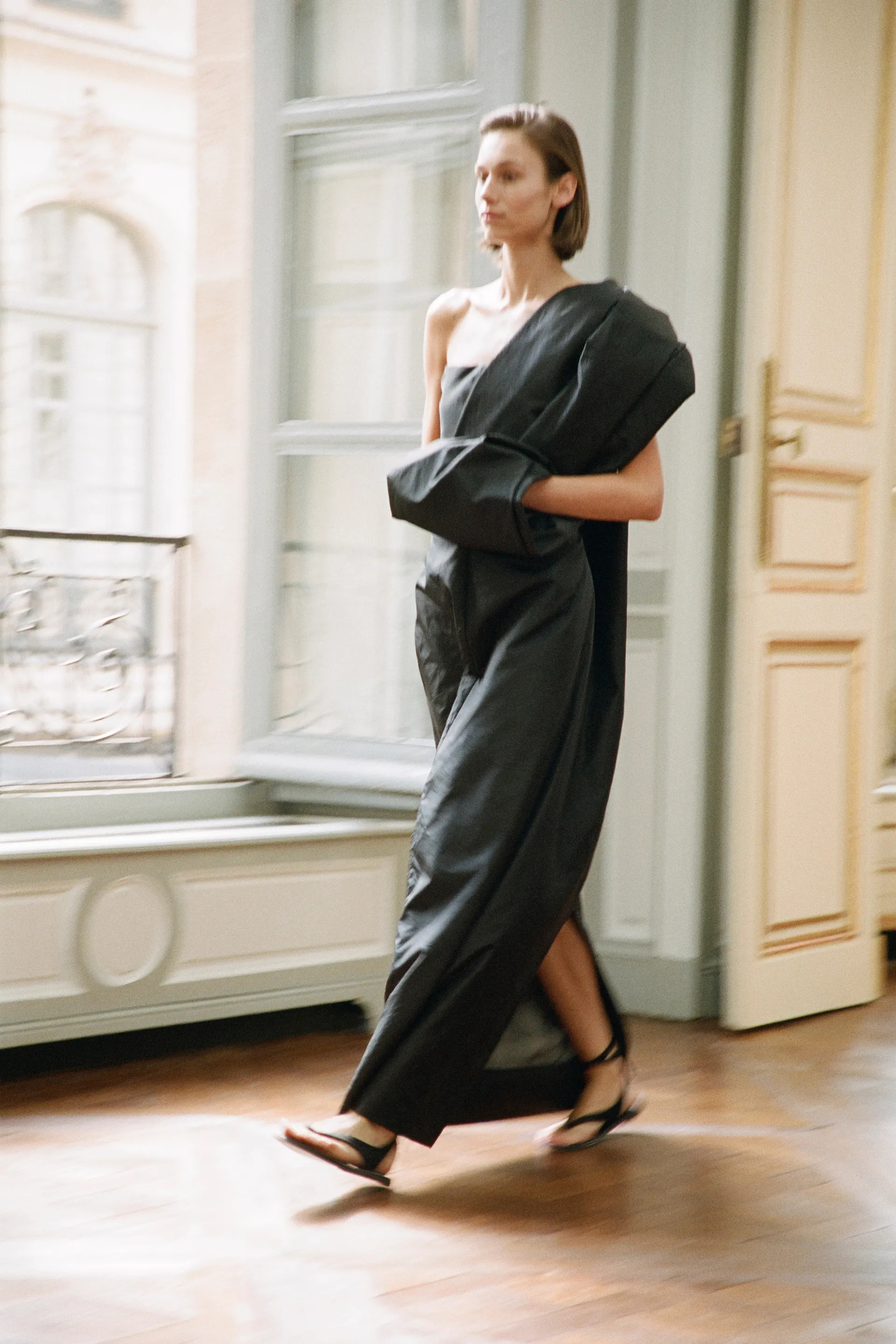 00030-the-row-pre-fall-2023-credit-brand