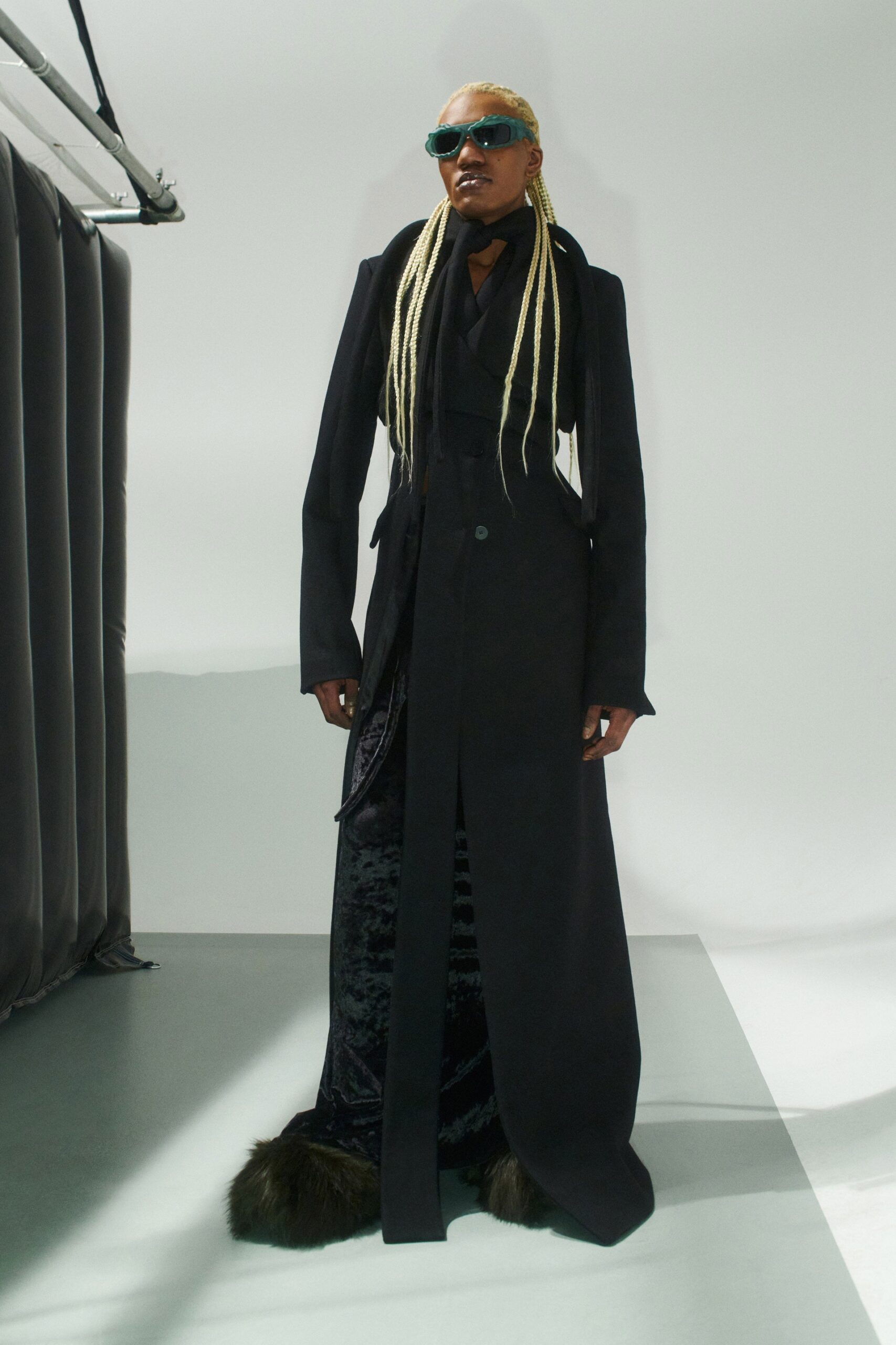 00031-ottolinger-fall-2022-ready-to-wear-paris-credit-mark-peckmezian-1.jpg