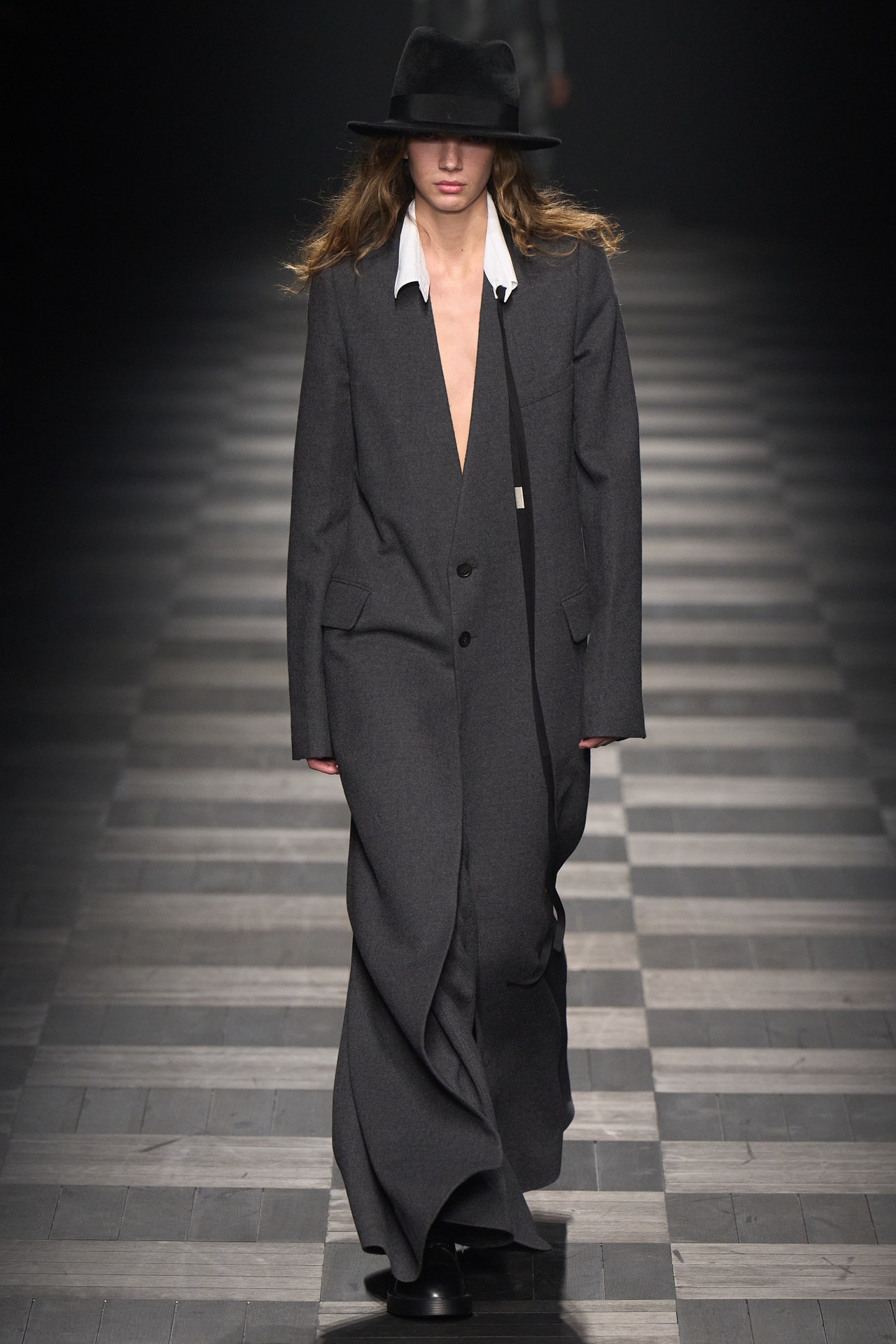 00032-ann-demeulemeester-fall-2022-ready-to-wear-paris-credit-filippo-fior-gorunway-1.jpeg