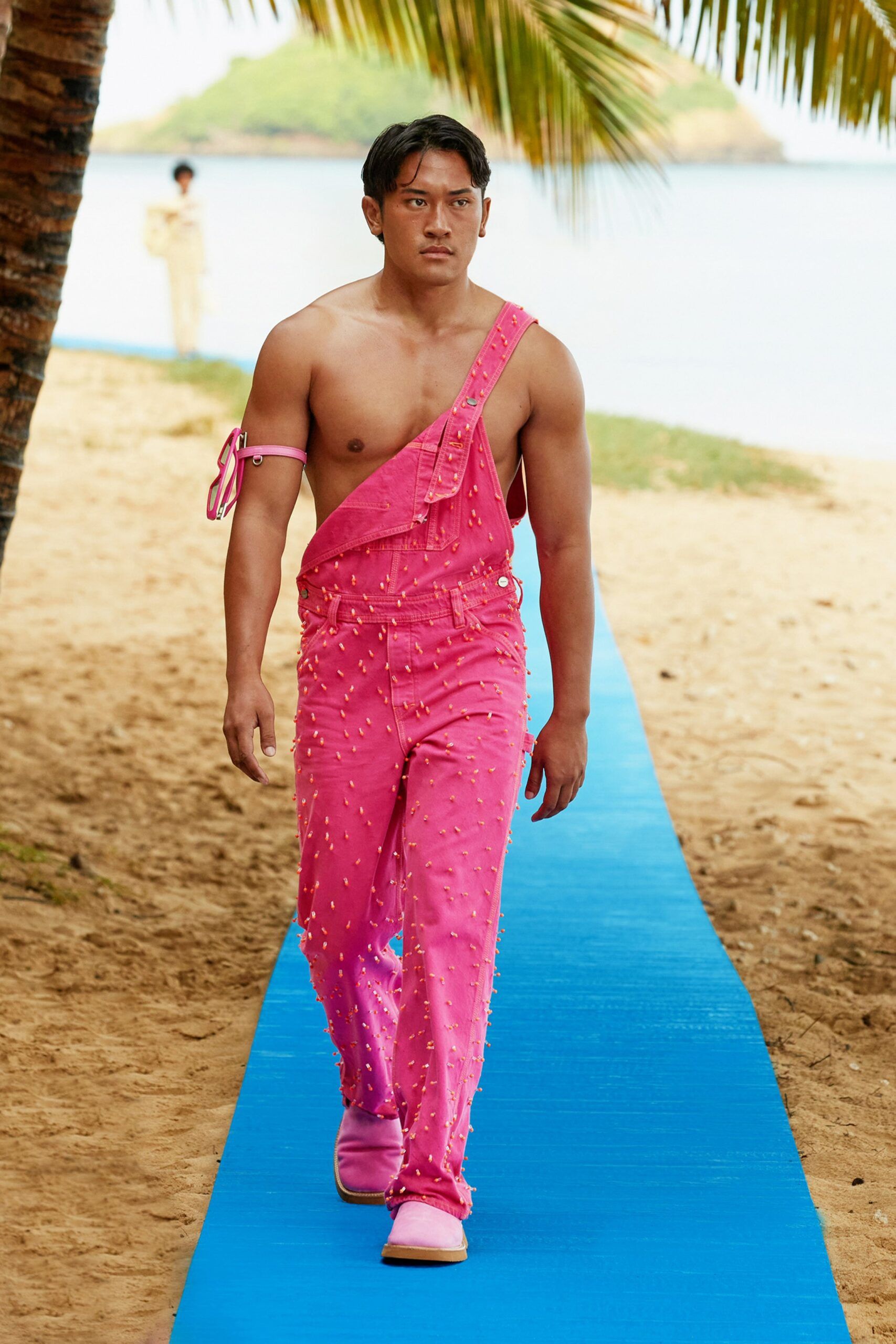 00032-jacquemus-spring-2022-ready-to-wear-credit-brand-1.jpg