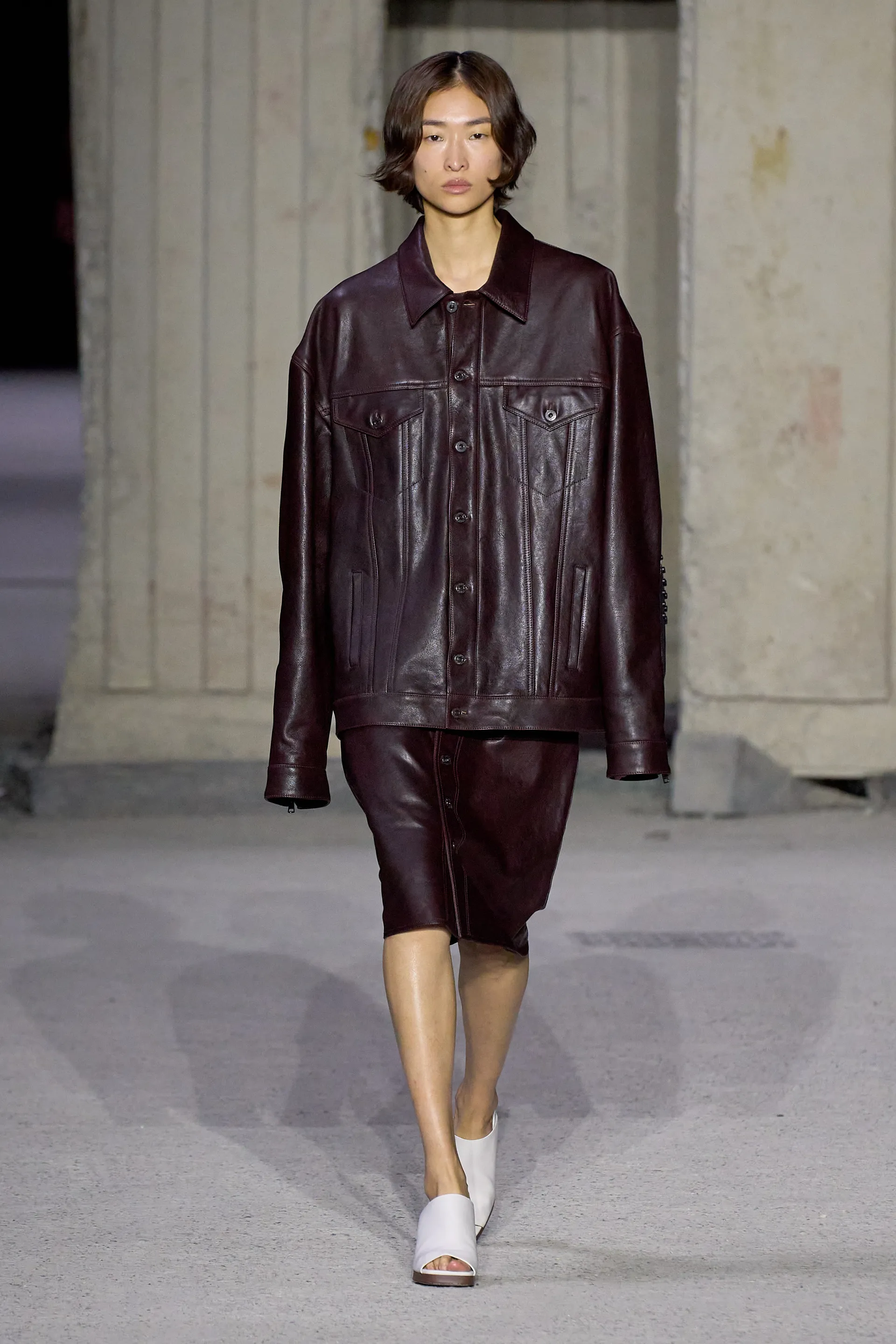 00032-tods-spring-2023-ready-to-wear-credit-gorunway