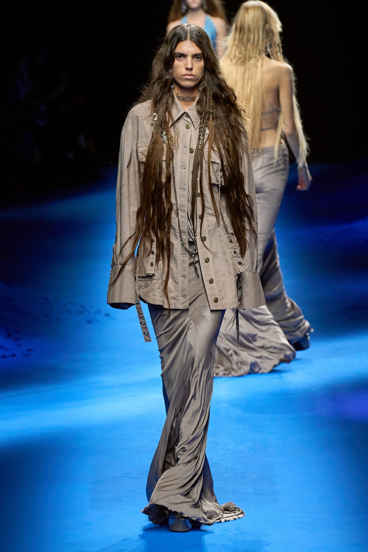 00033-blumarine-spring-2023-ready-to-wear-credit-gorunway