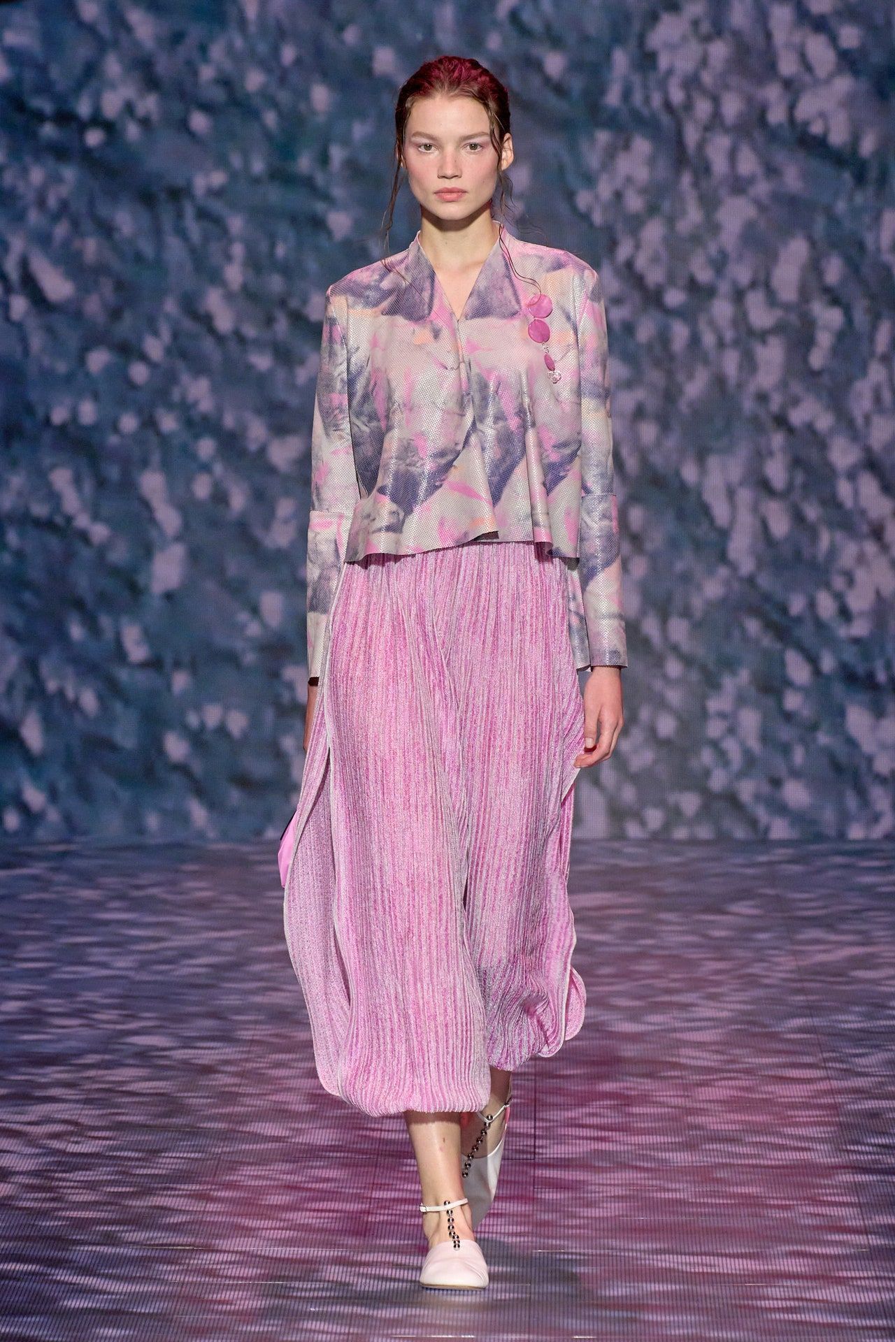 00033-emporio-armani-spring-2023-ready-to-wear-credit-gorunway
