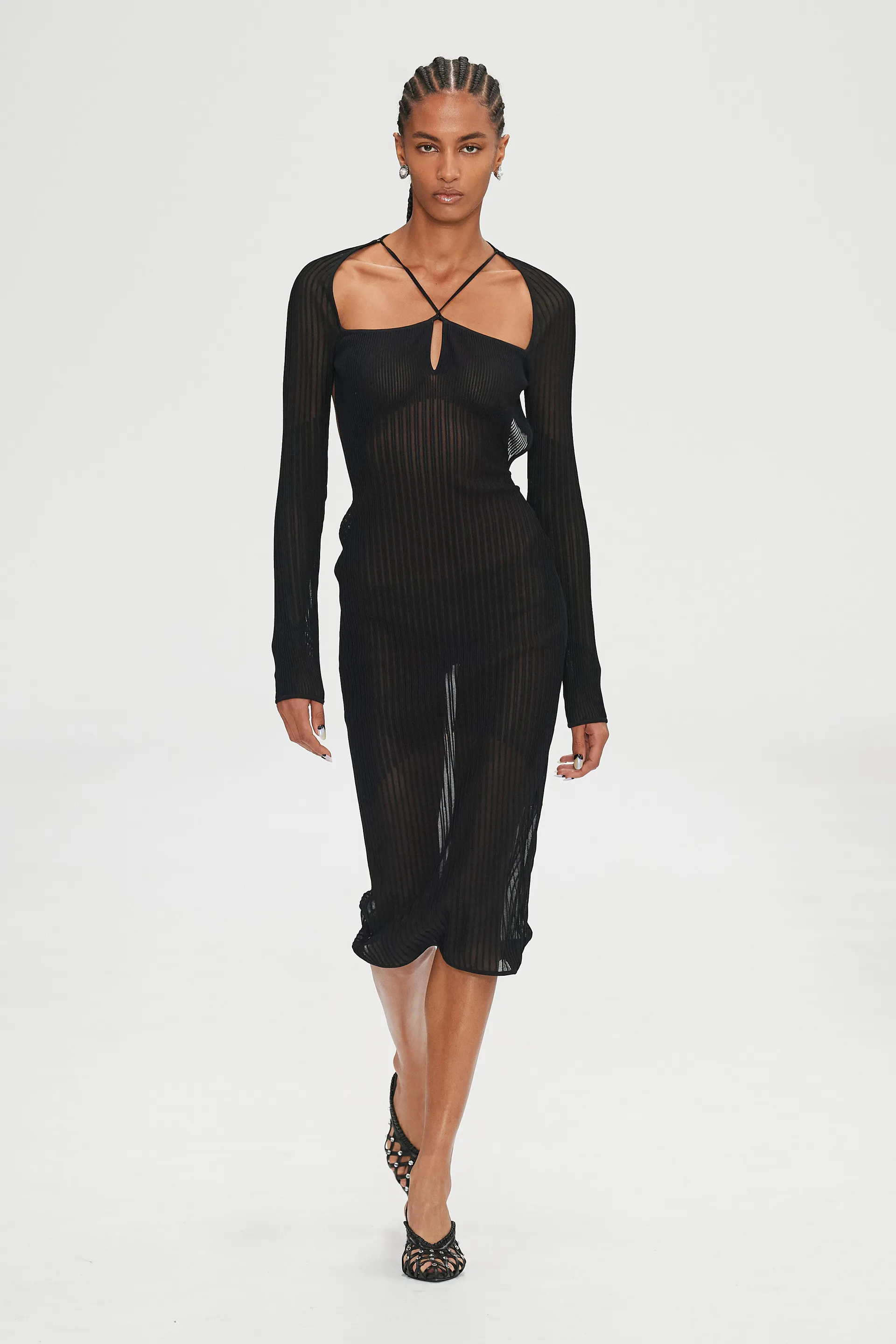 00033-nensi-dojaka-spring-2023-ready-to-wear-credit-gorunway