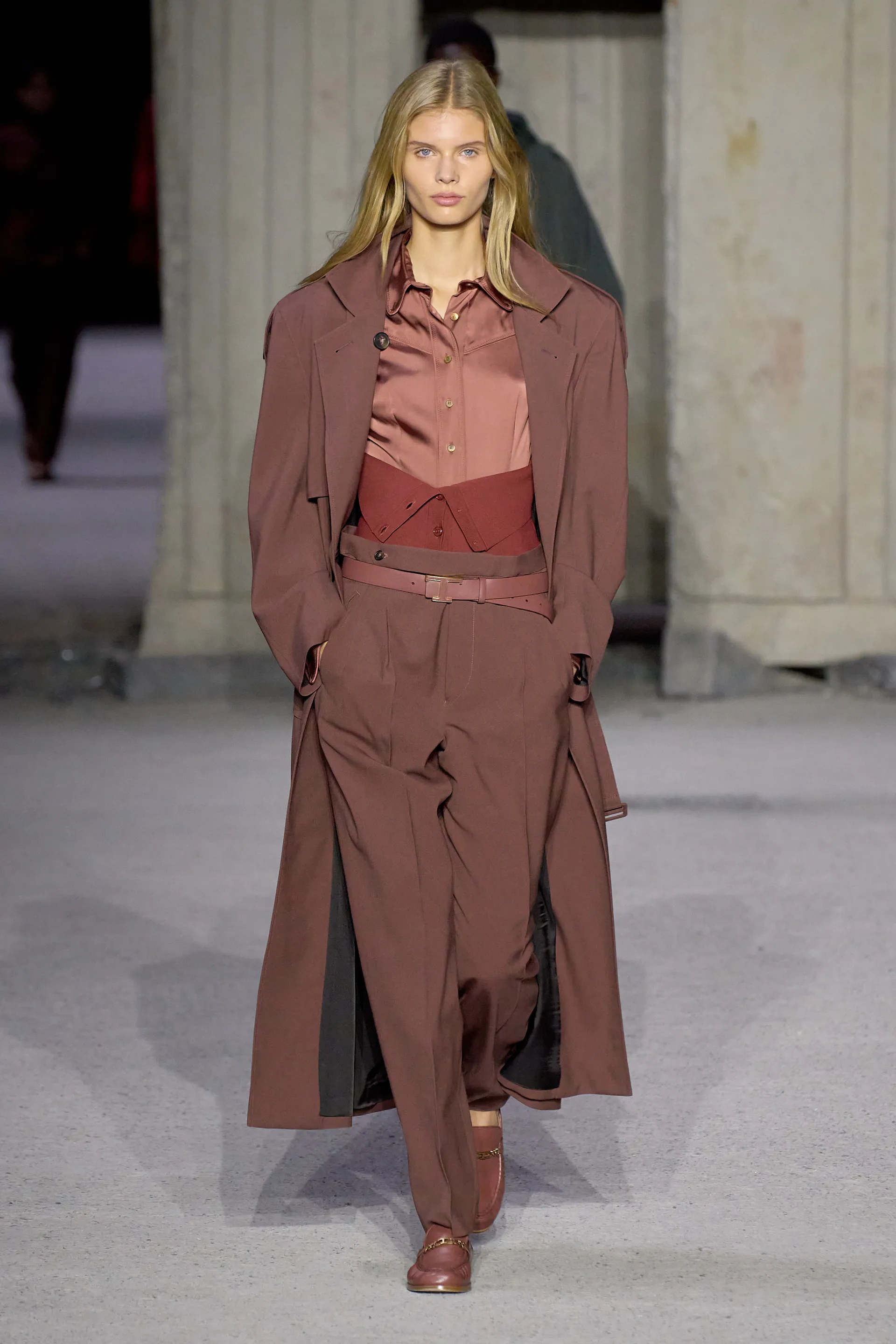 00033-tods-spring-2023-ready-to-wear-credit-gorunway