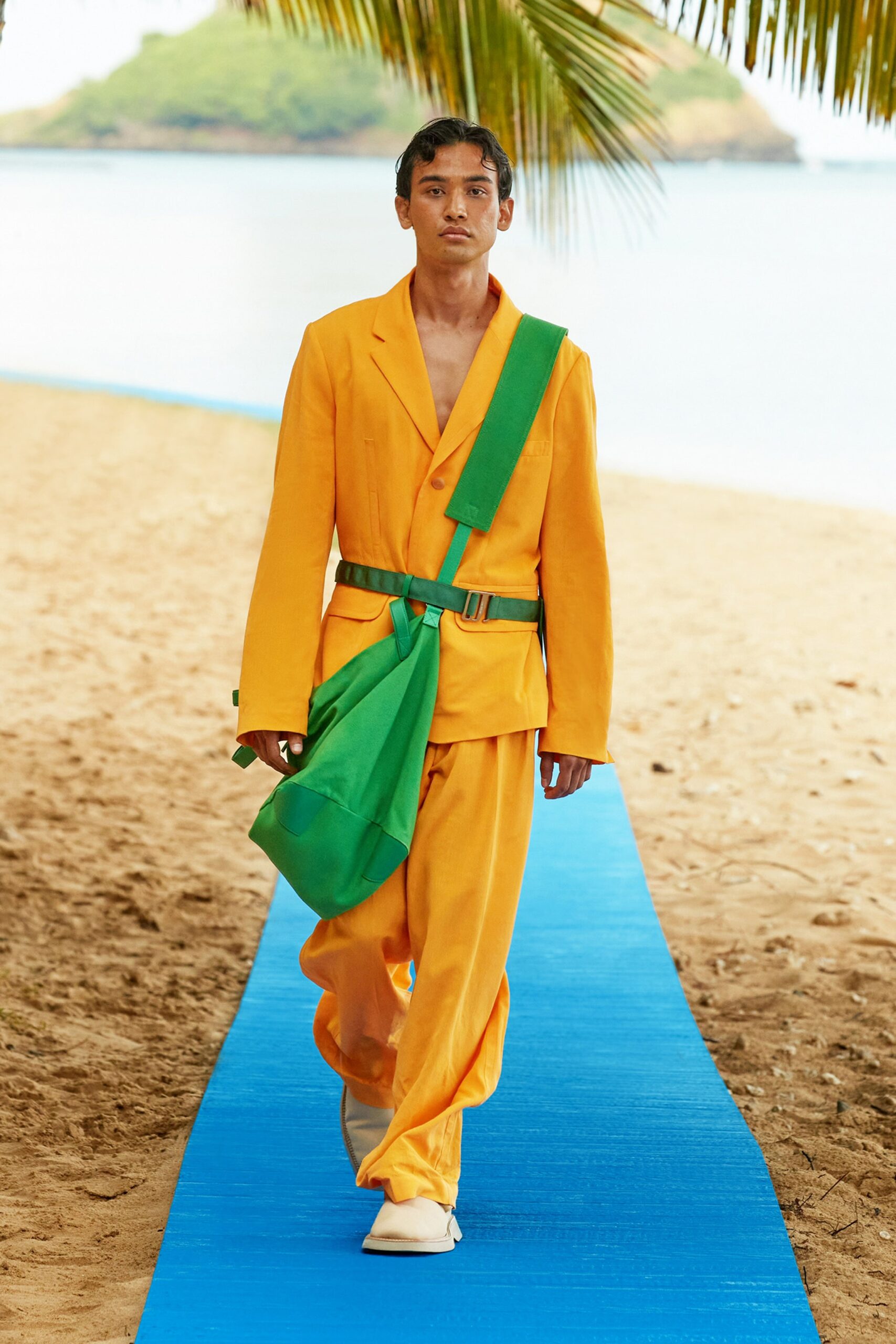 00034-jacquemus-spring-2022-ready-to-wear-credit-brand-1.jpg