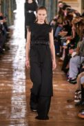 00034-sacai-fall-2022-ready-to-wear-paris-credit-gorunway-1.jpg